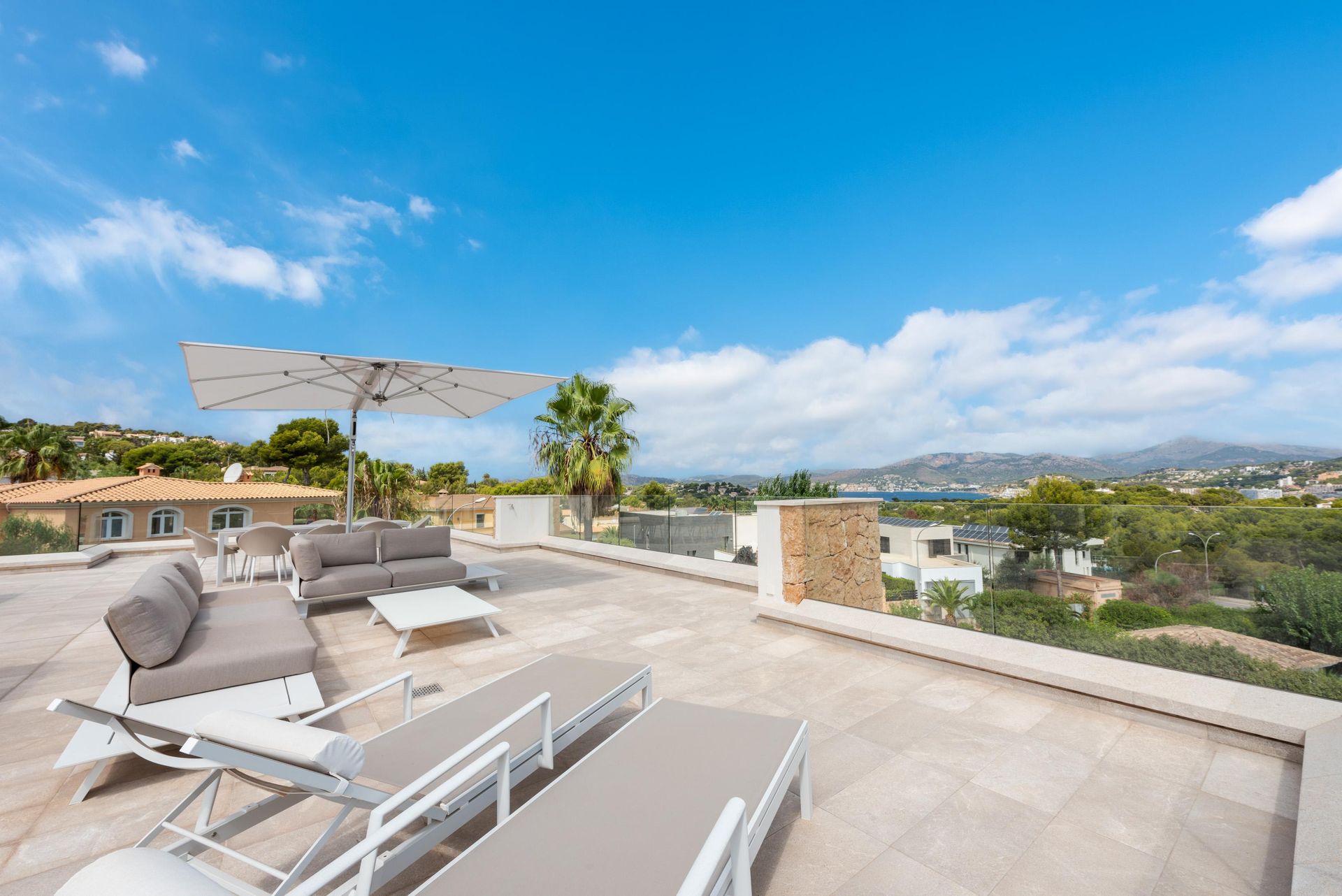 Spacious luxury villa in Nova Santa Ponsa