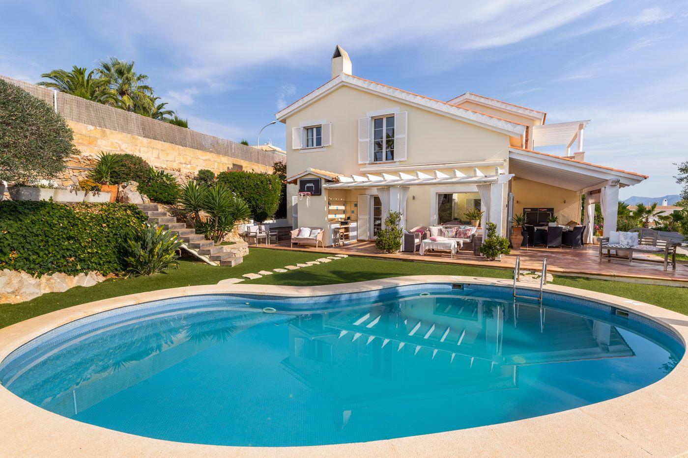 Mediterranean villa in Nova Santa Ponsa