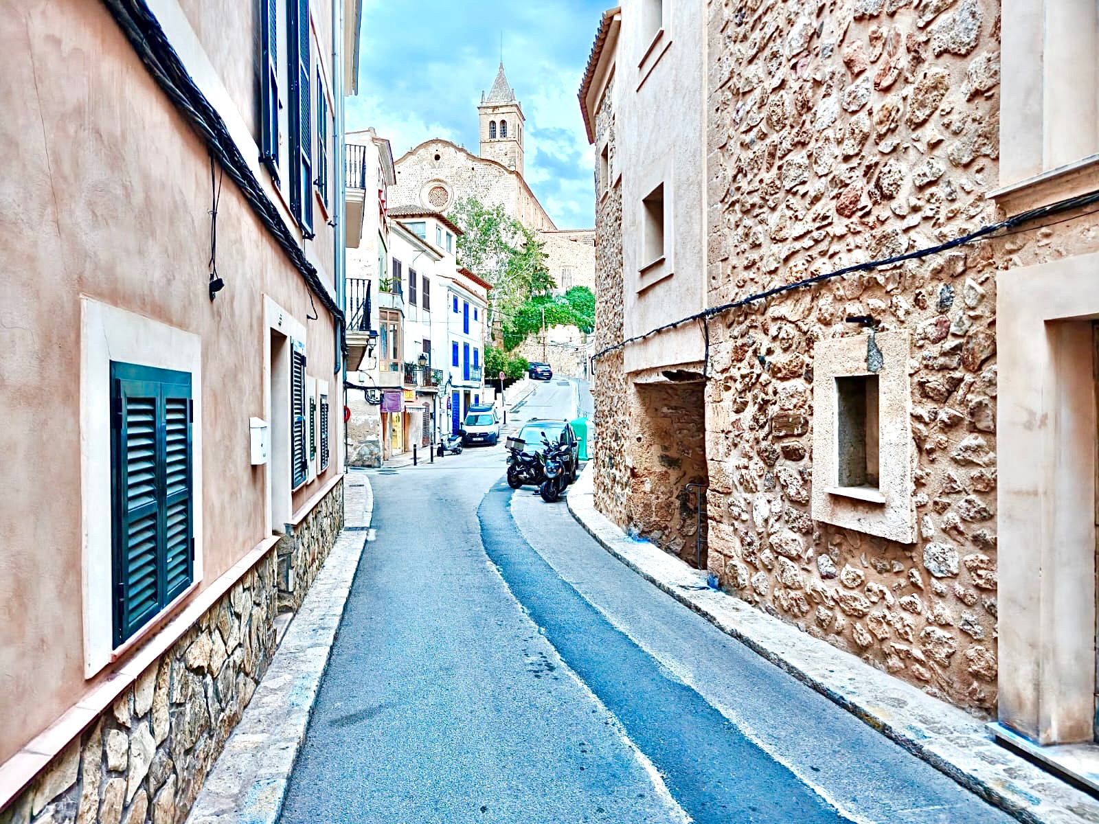 Stilvolles und funktionales Apartment im Herzen von Andratx, Mallorca