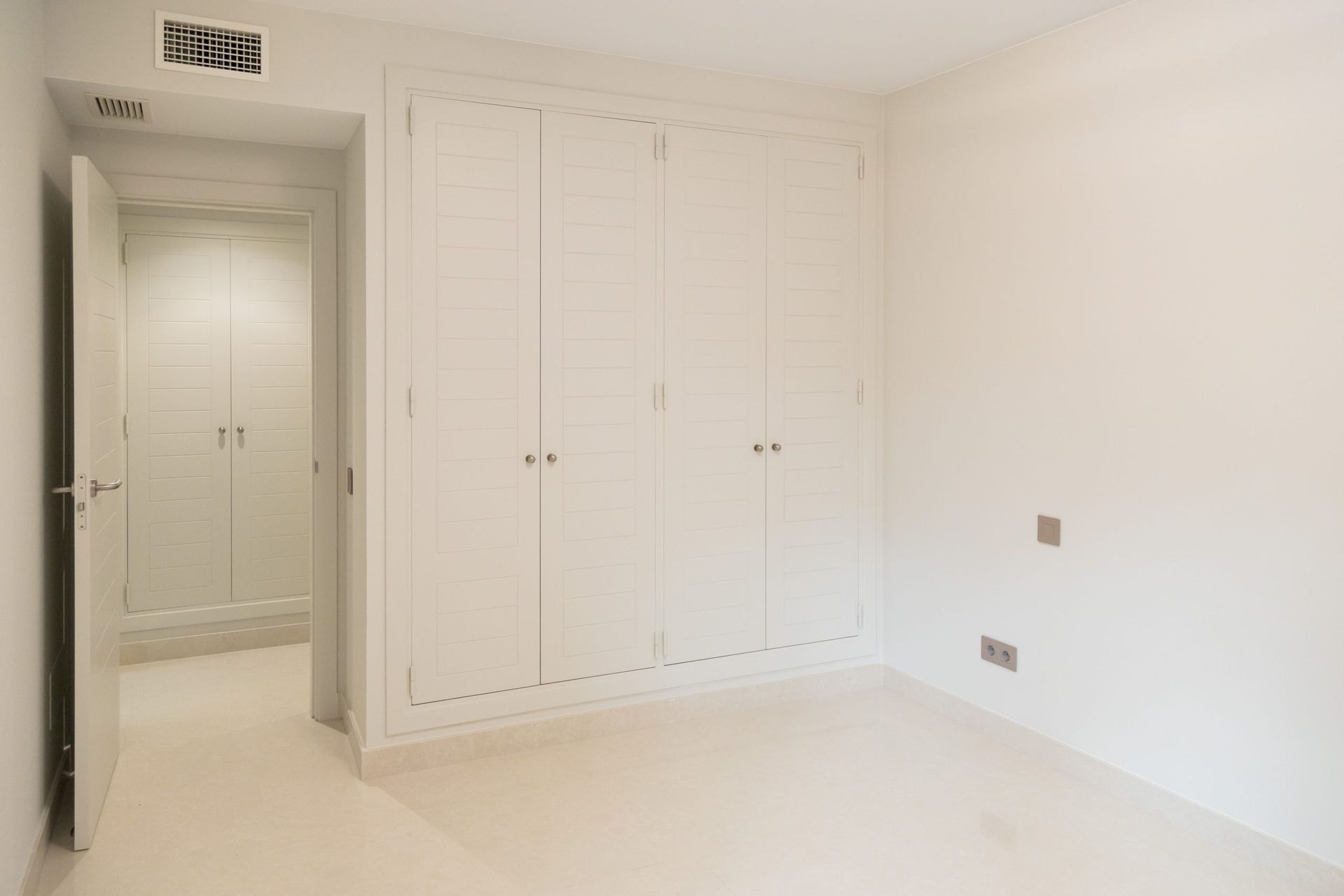 Renoverad lyxlägenhet med trädgård till salu i Sol de Mallorca