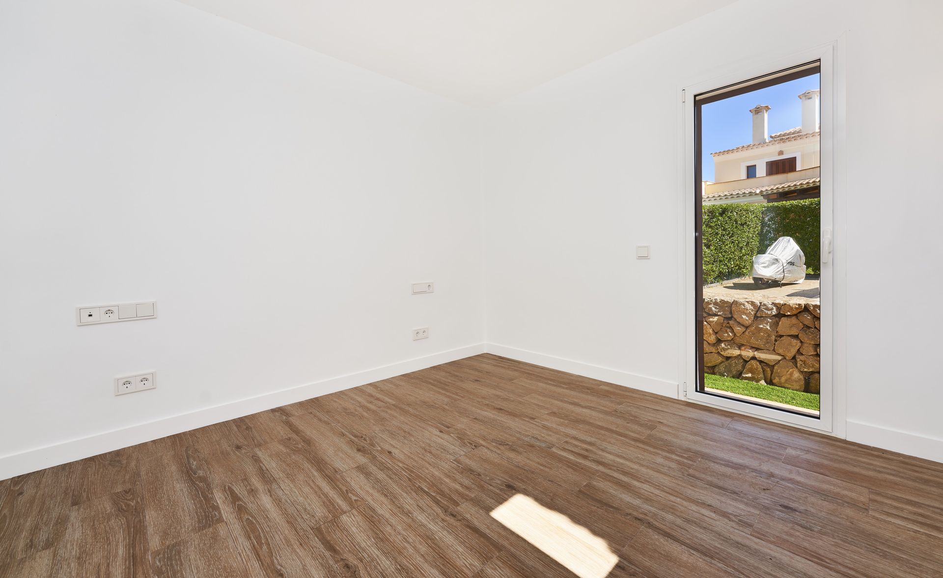 Luxury Villa for Sale in Nova Santa Ponsa with Private Pool and Golf Course