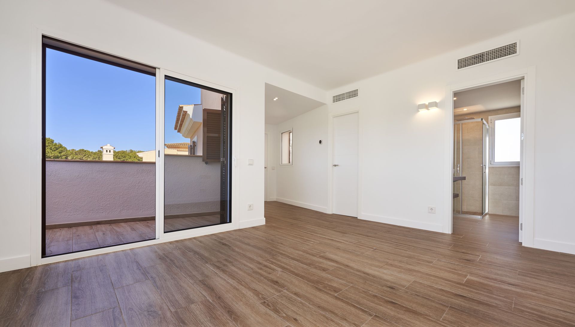 Luxury Villa for Sale in Nova Santa Ponsa with Private Pool and Golf Course