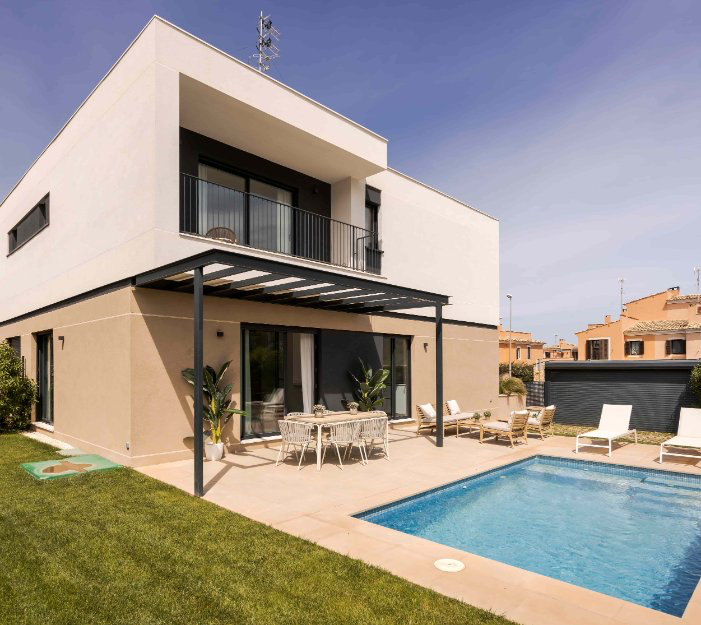 New Semi-Detached house with pool for sale in Puig de Ros
