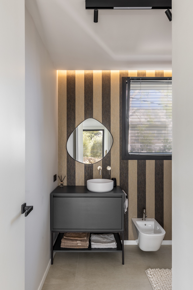 Contemporary Luxury Villa for Sale near Port Adriano