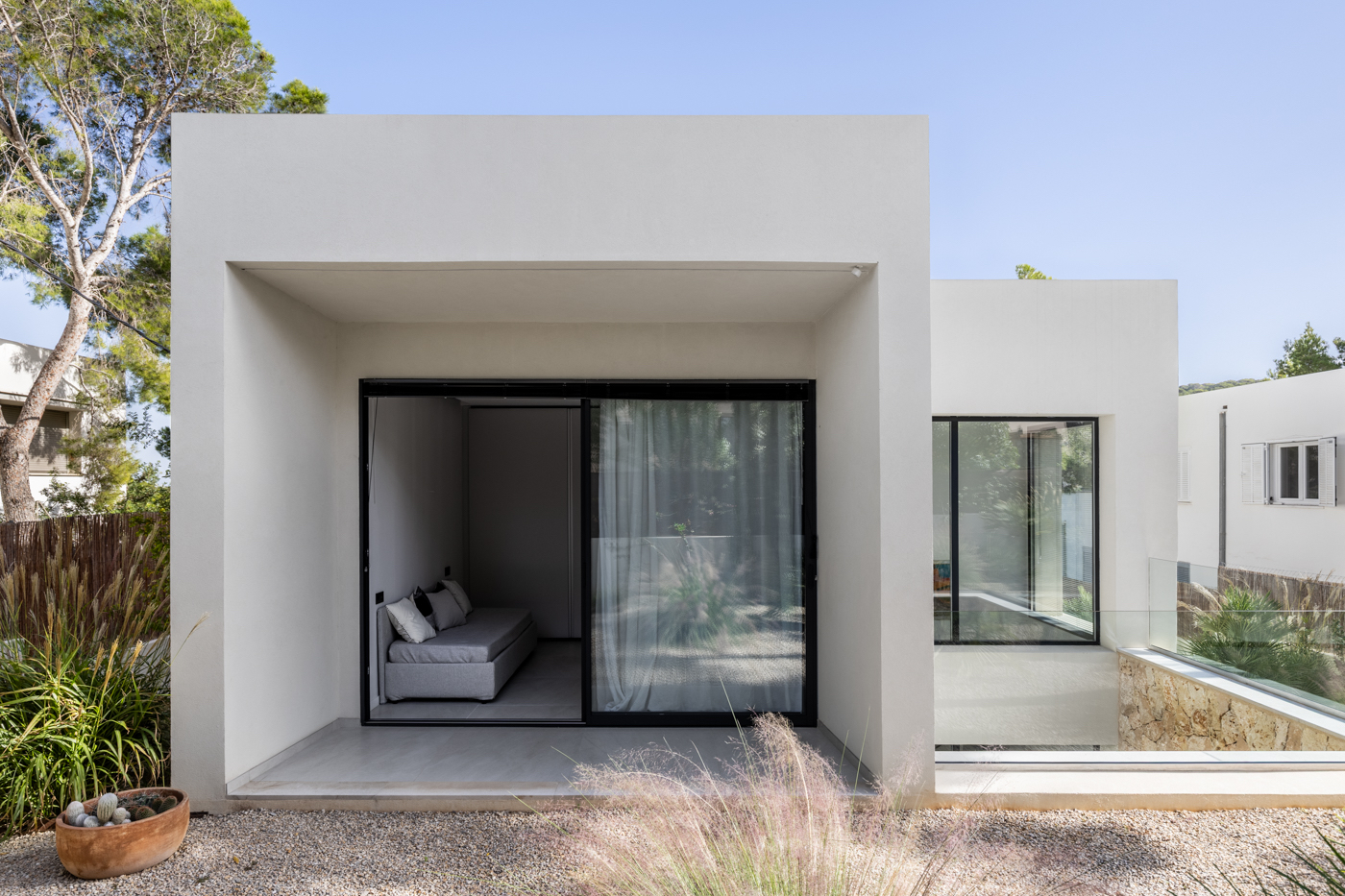 Contemporary Luxury Villa for Sale near Port Adriano