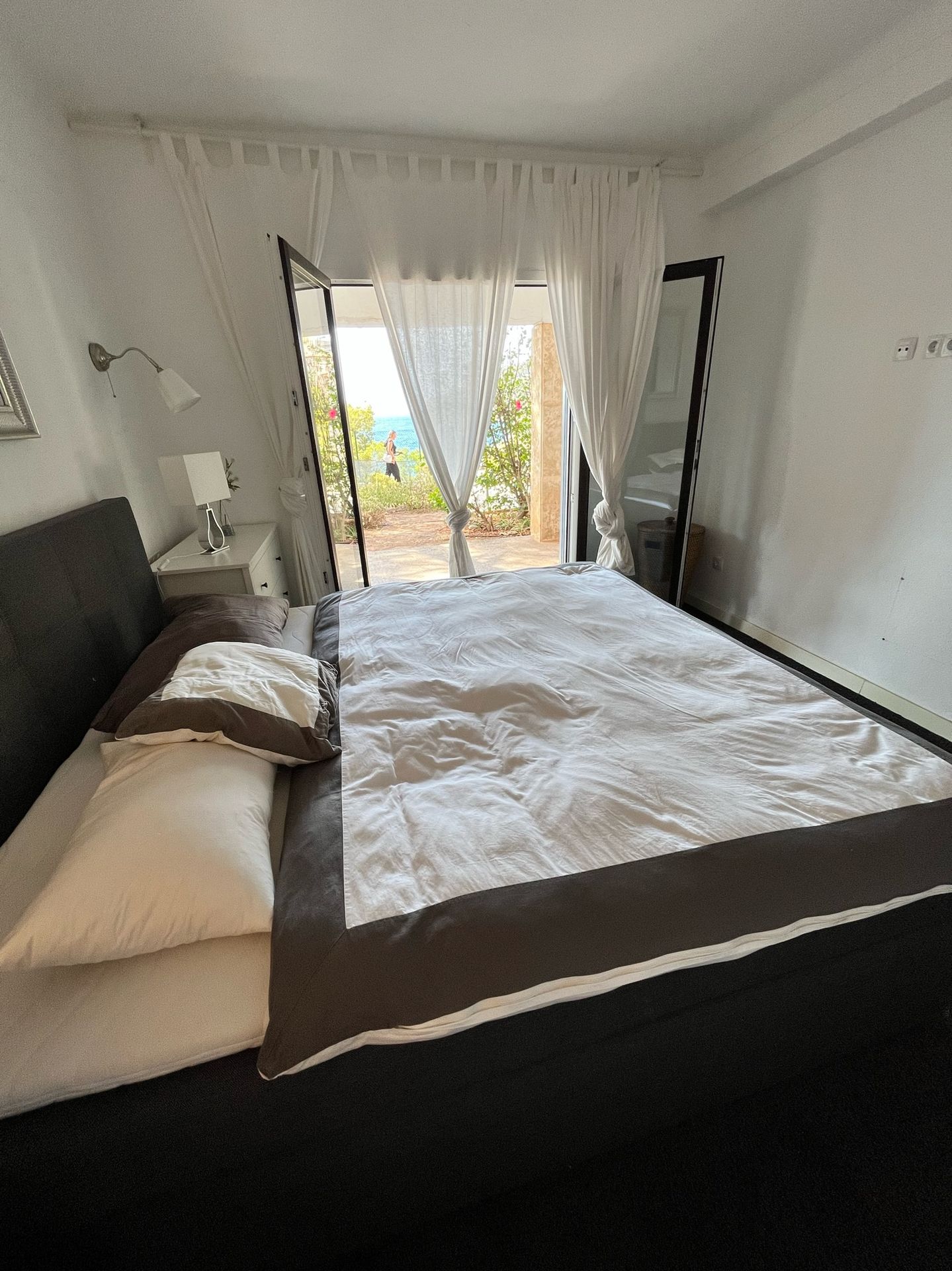 Exclusive Villa for Rent in Camp de Mar at Sea Front