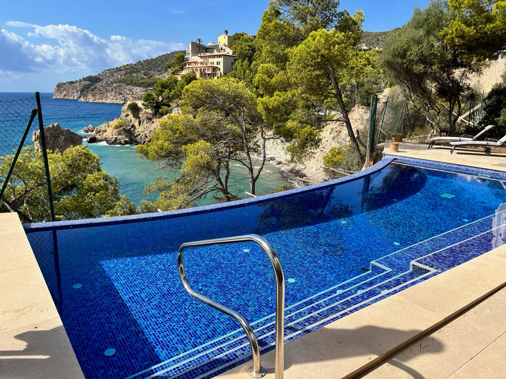 Exclusive Villa for Rent in Camp de Mar at Sea Front