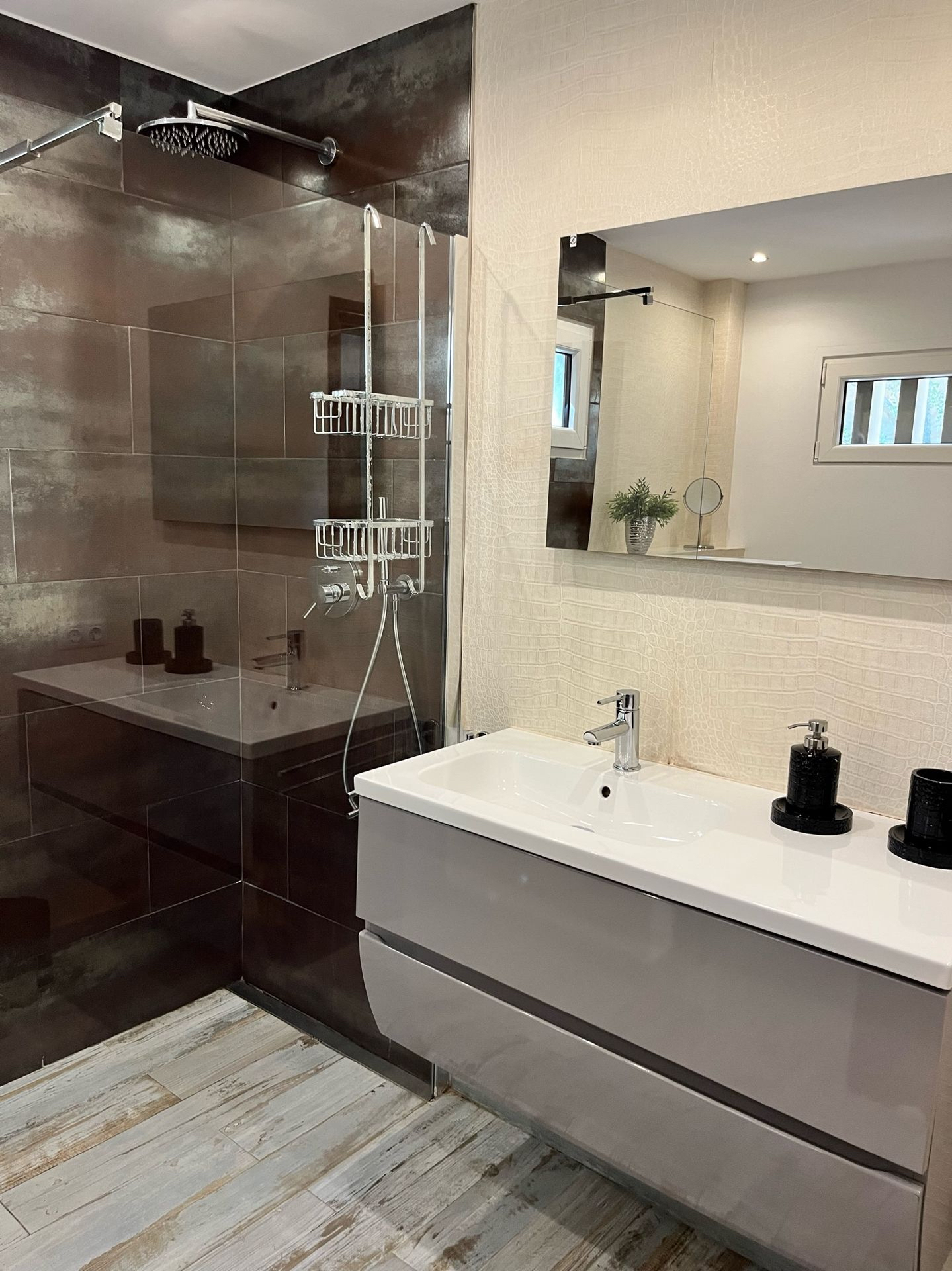 Exclusive Villa for Rent in Camp de Mar at Sea Front