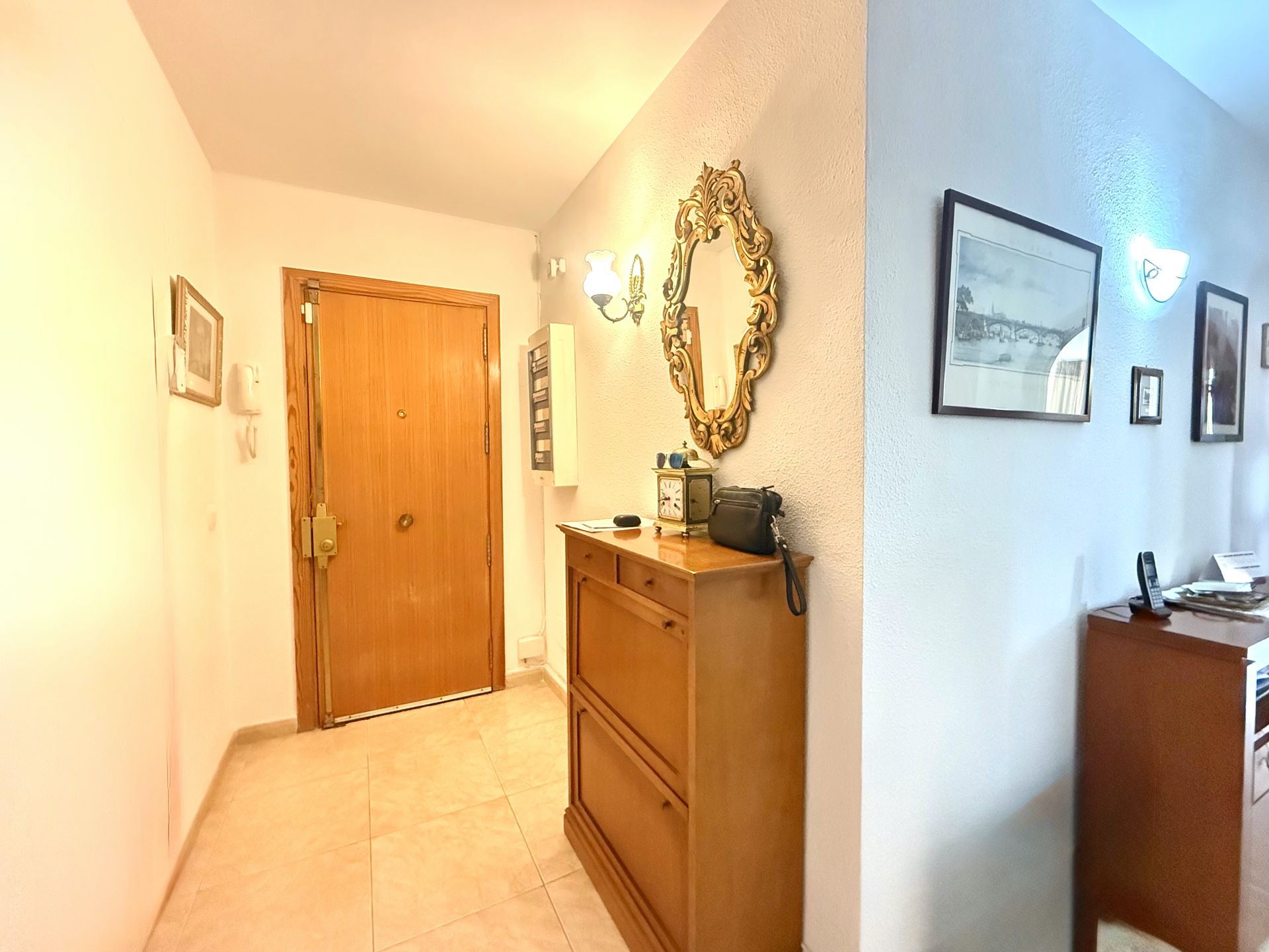 Роскошная квартира на продажу в первой линии моря в Санта-Понсе с потрясающим видом на море