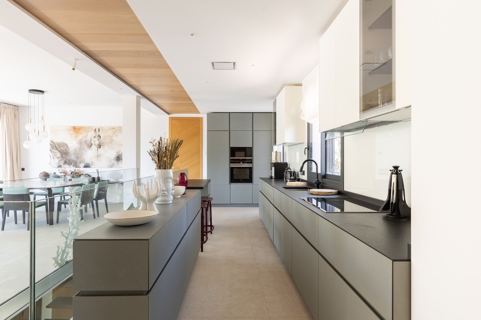 Luxury Villa with Separate Guest House for Sale in Camp de Mar