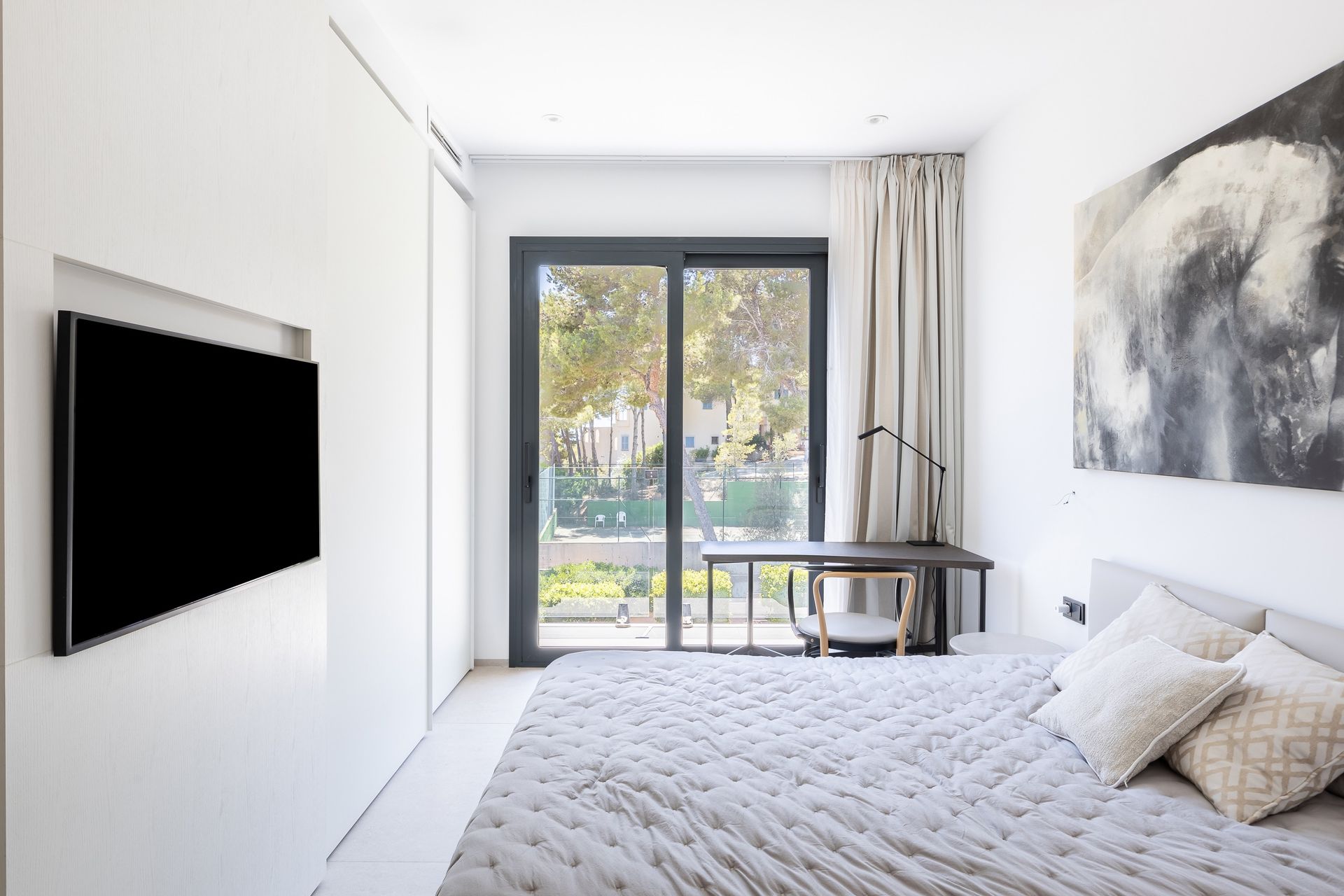 Luxury Villa with Separate Guest House for Sale in Camp de Mar