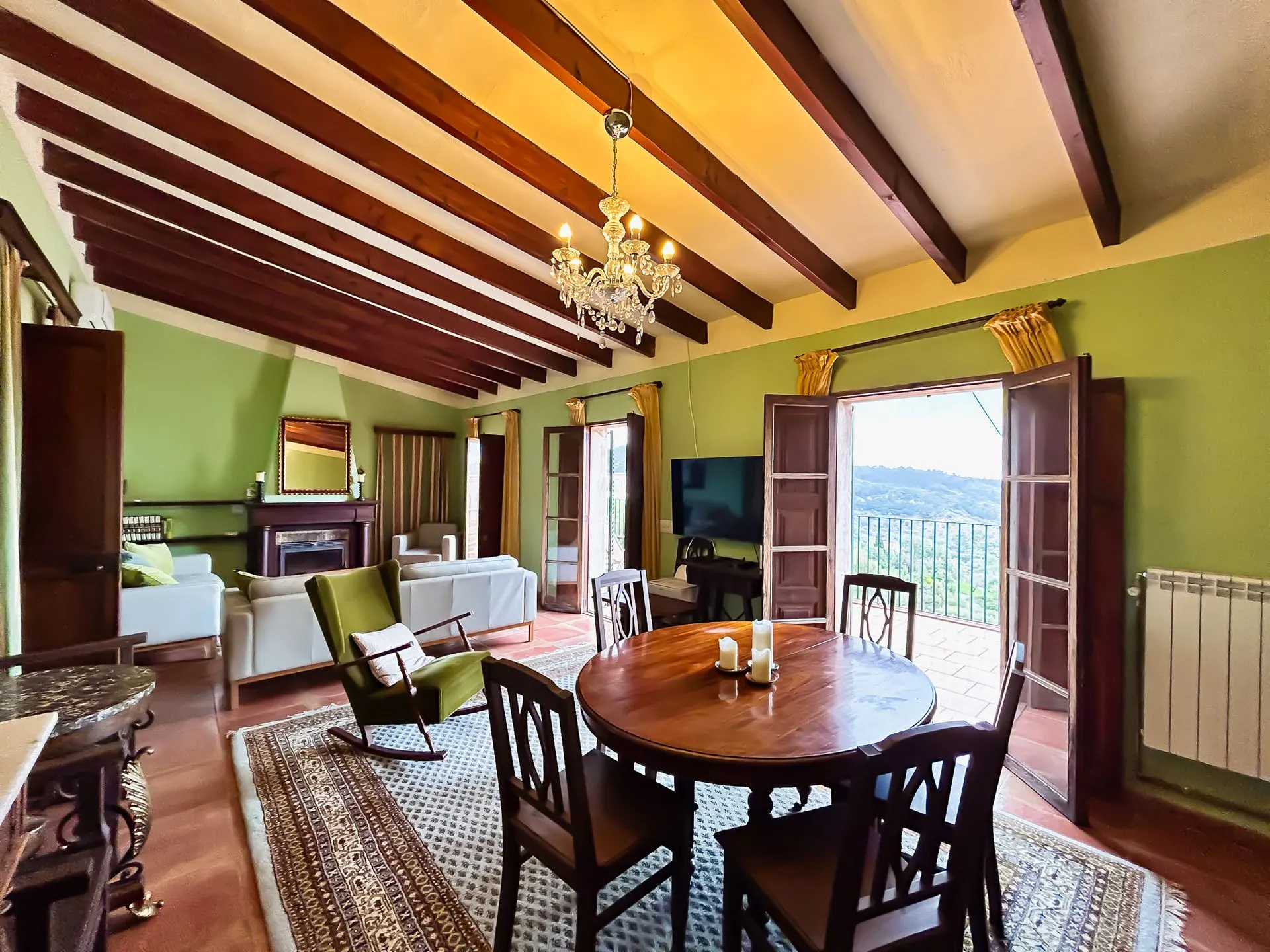 Villa with Holiday Rental License for Sale in Galilea