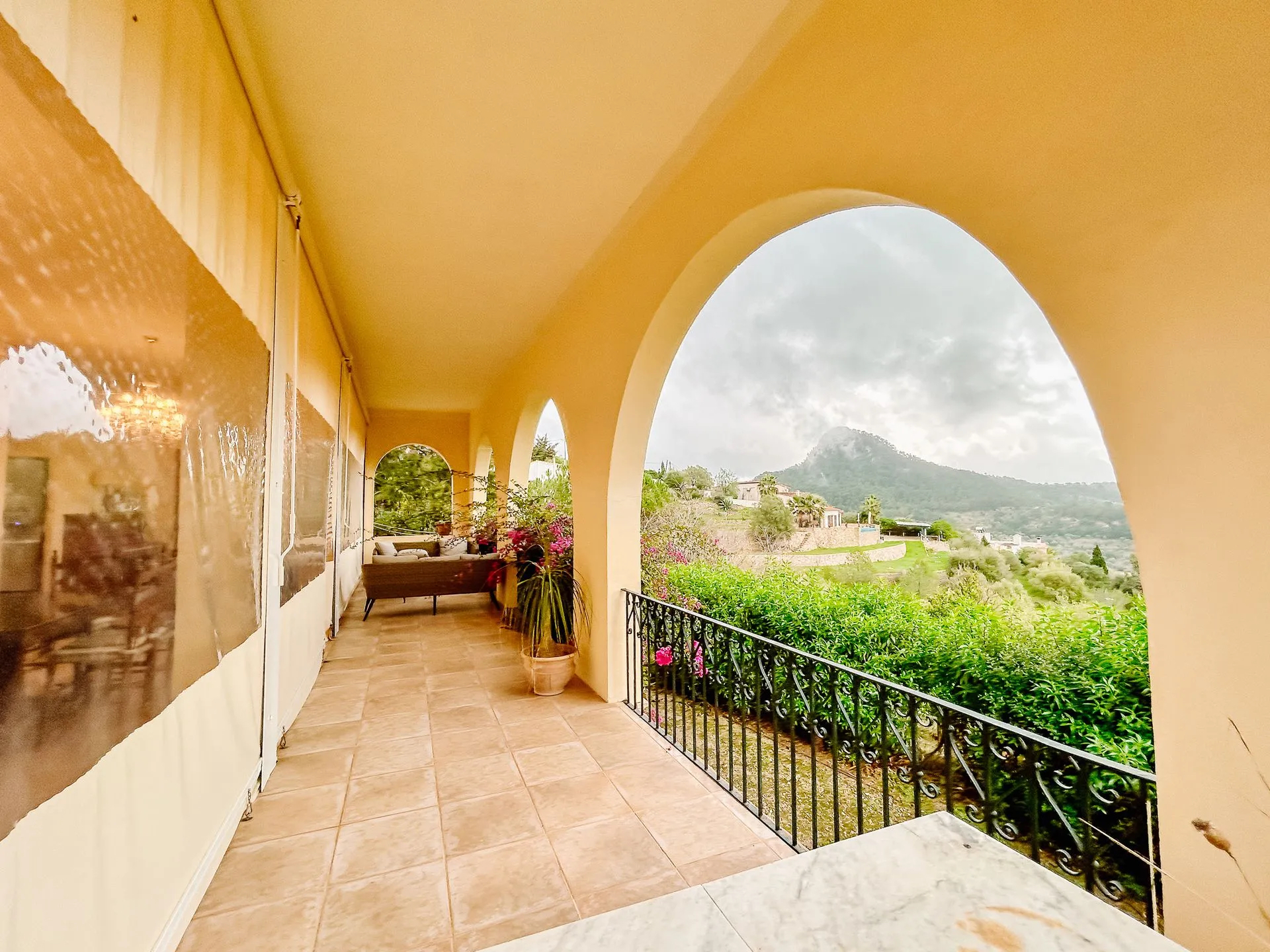 Villa with Holiday Rental License for Sale in Galilea