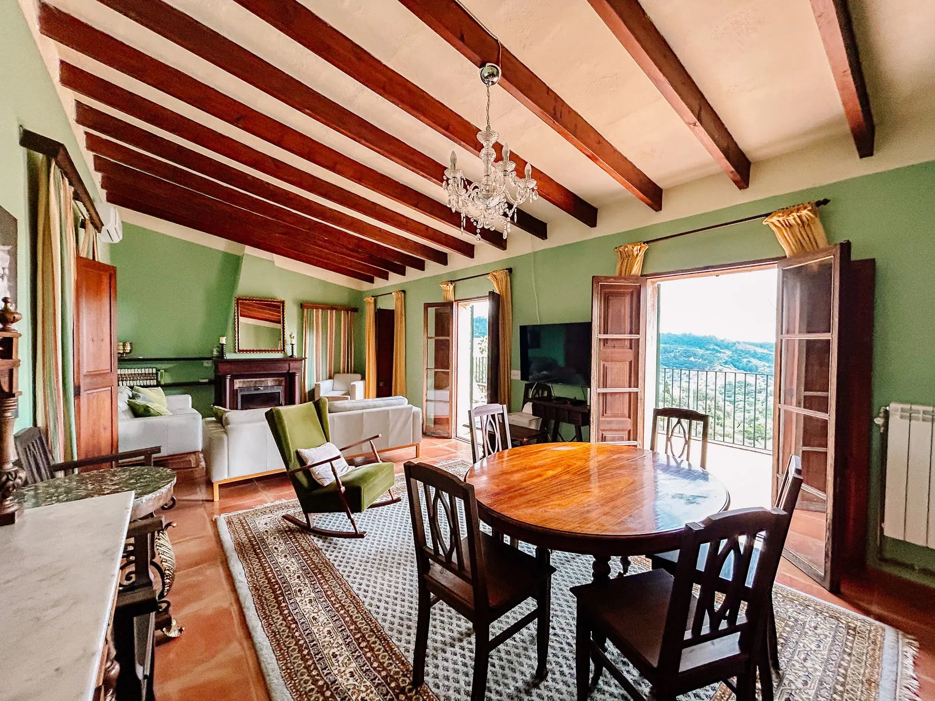 Villa with Holiday Rental License for Sale in Galilea