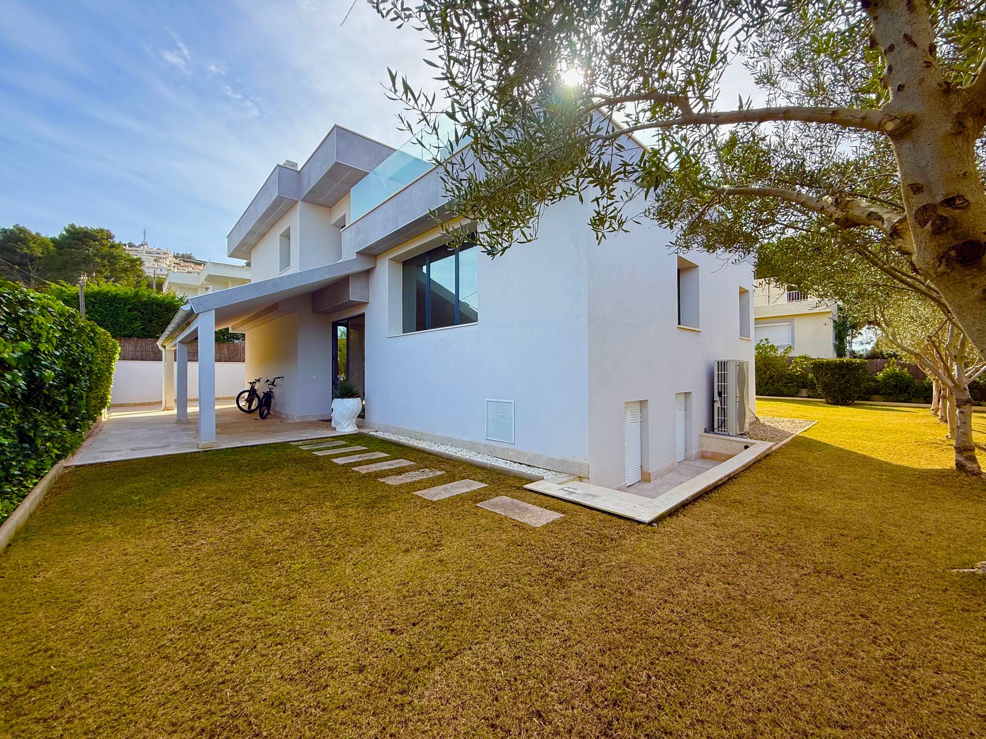 Modern Villa to Rent in Santa Ponsa