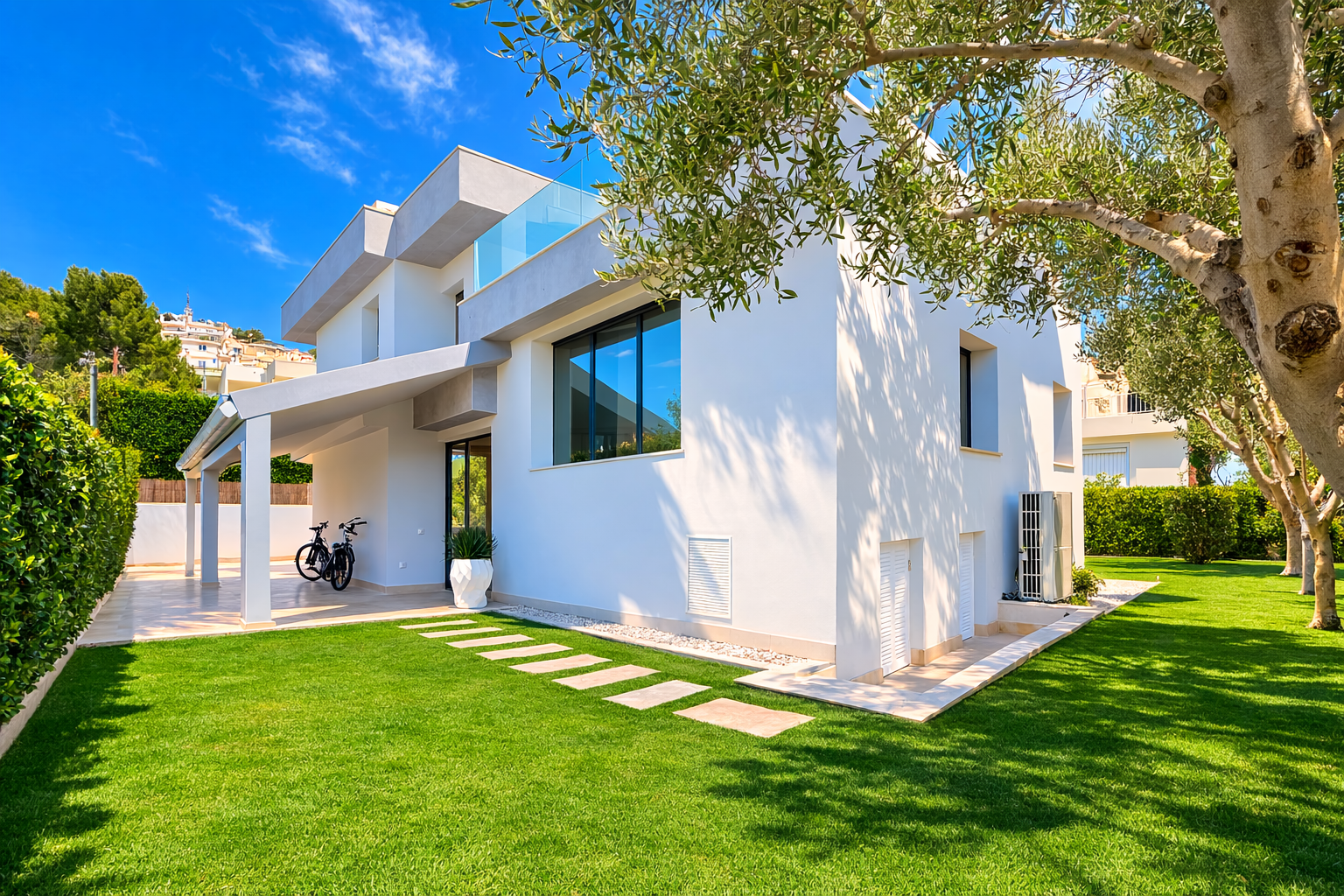 Modern Villa for Sale in Santa Ponsa