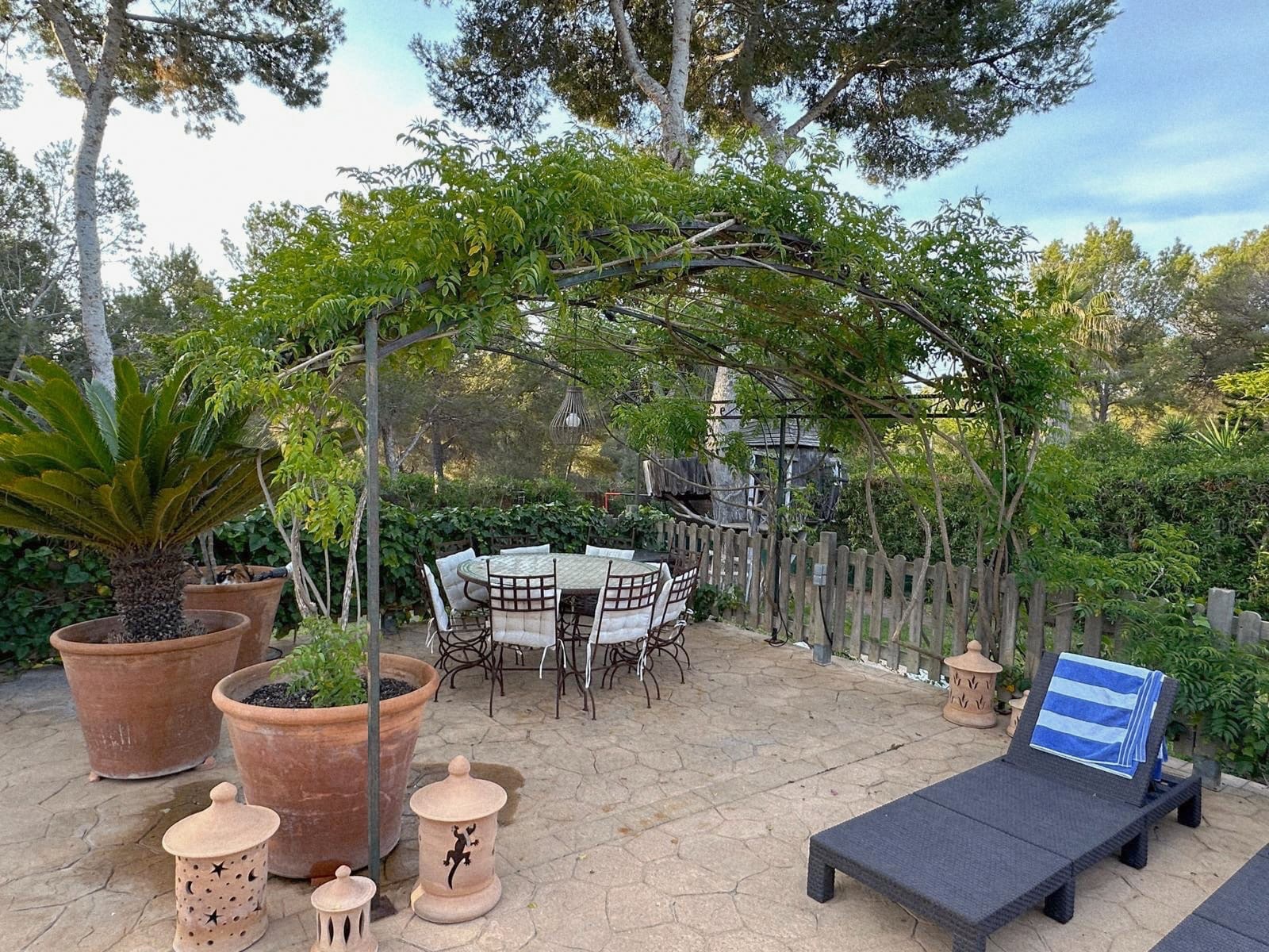 Charming Bungalow Villa for Sale in Santa Ponsa
