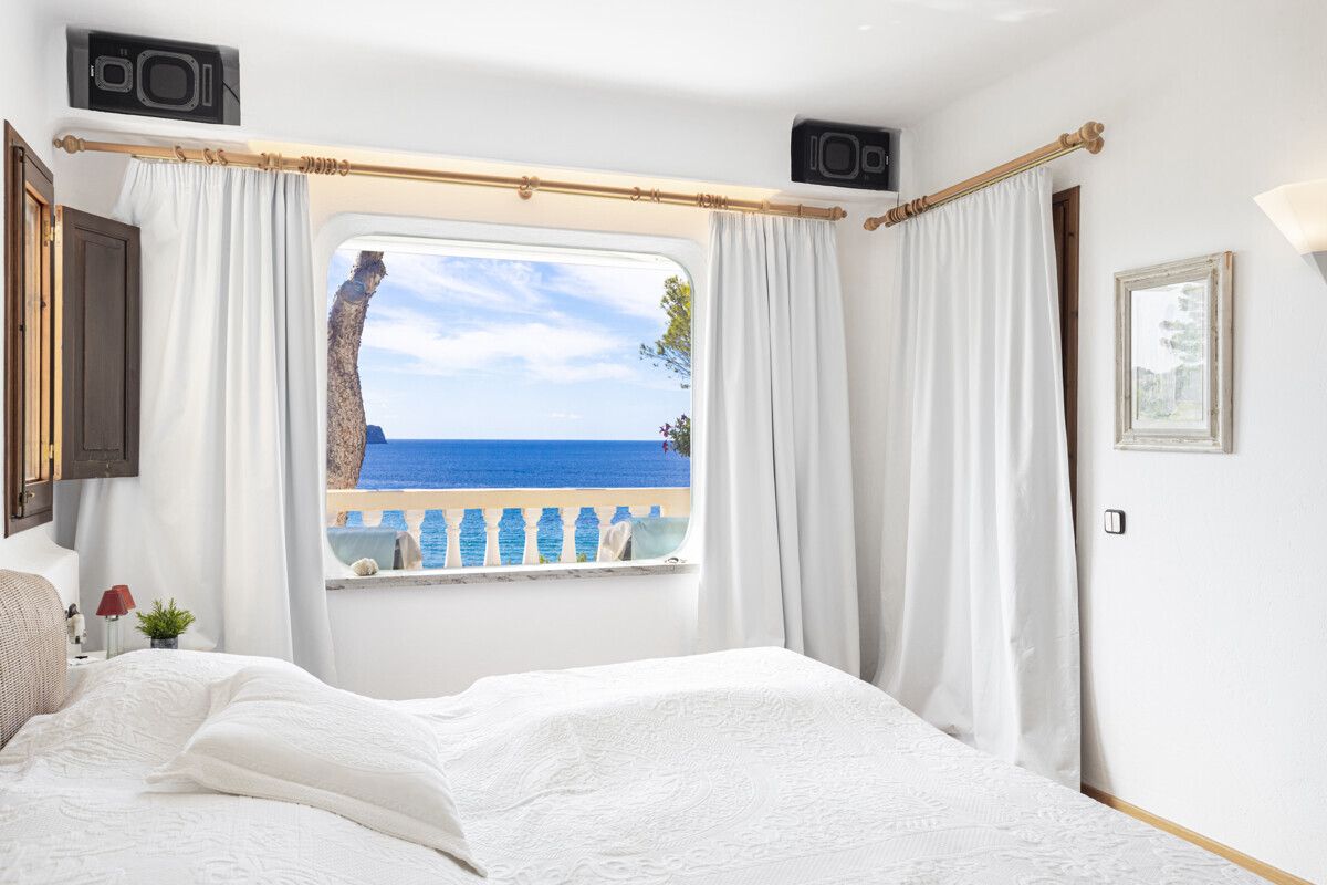 Frontline 3 Bedroom Apartment for Sale in Costa de la Calma