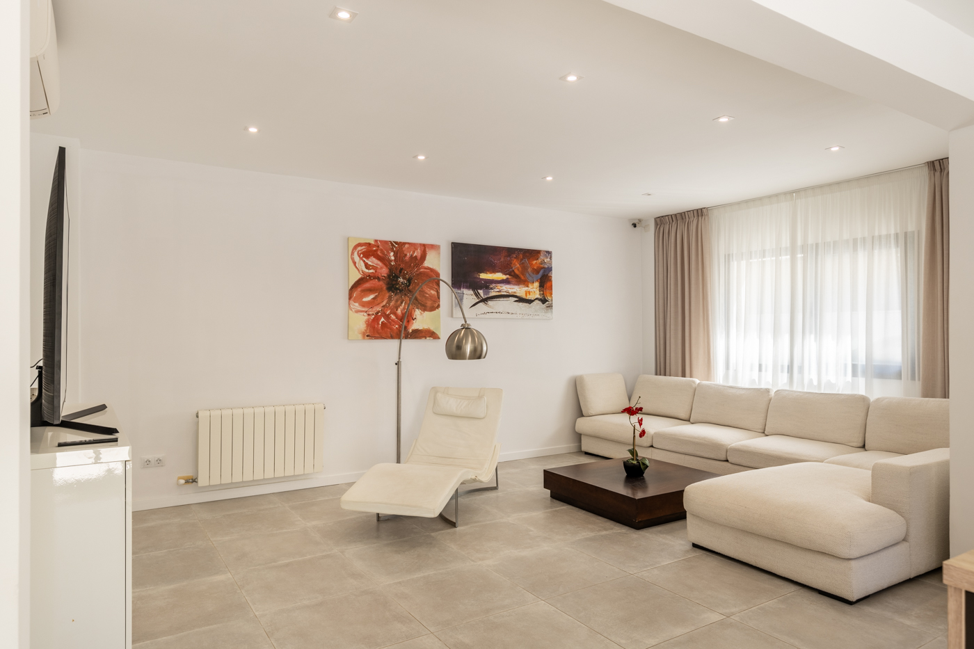 Modern Villa for Sale in Santa Ponsa