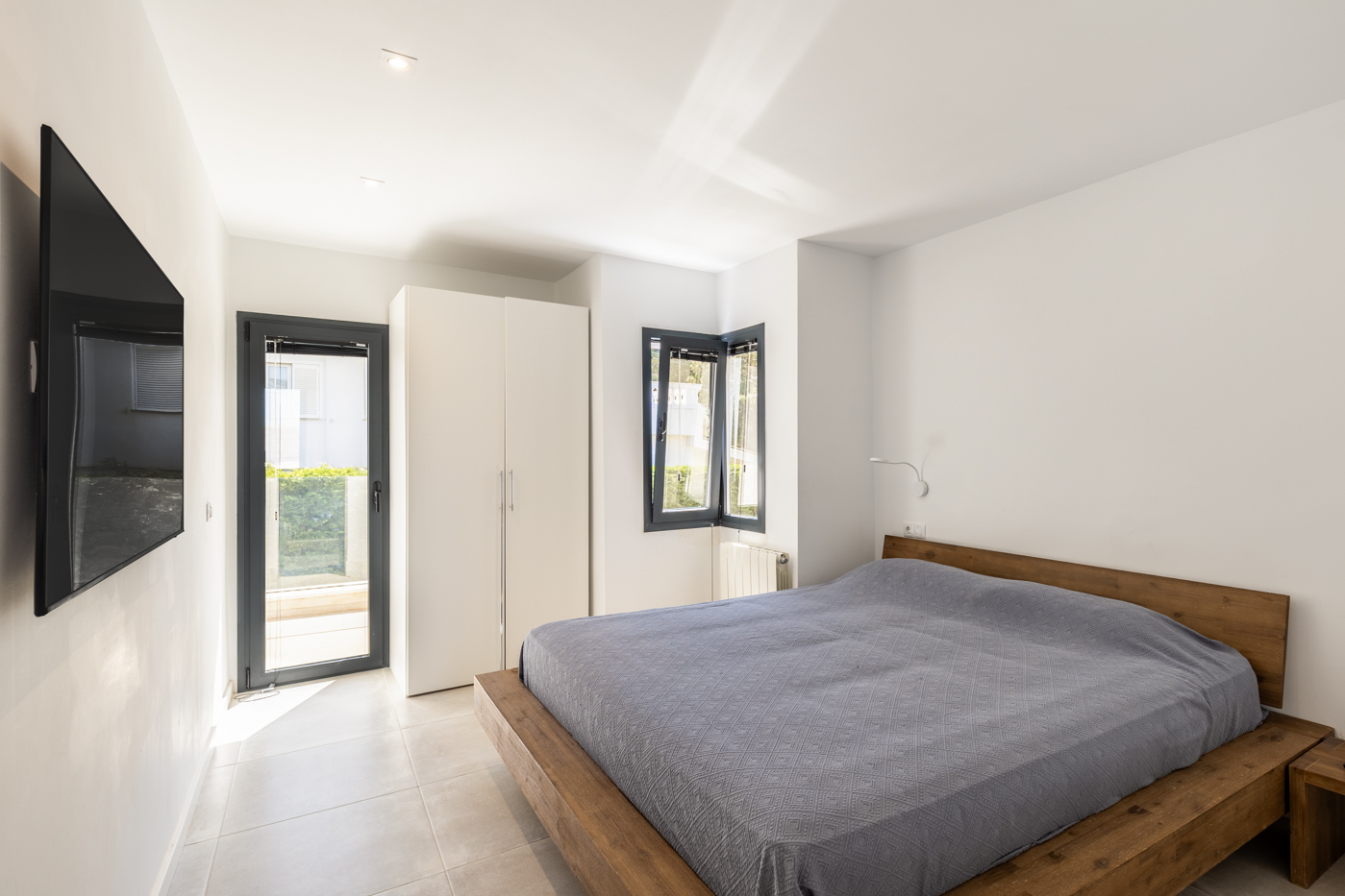 Modern Villa for Sale in Santa Ponsa