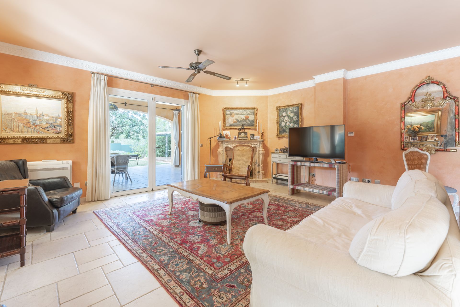 Spacious Mediterranean Villa for Sale in Santa Ponsa