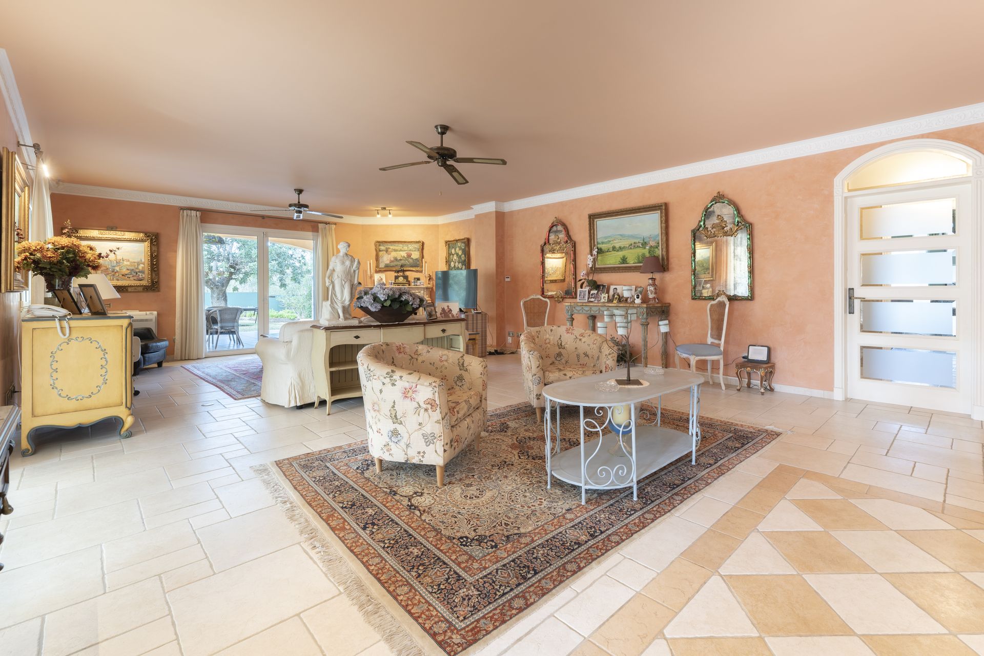 Spacious Mediterranean Villa for Sale in Santa Ponsa