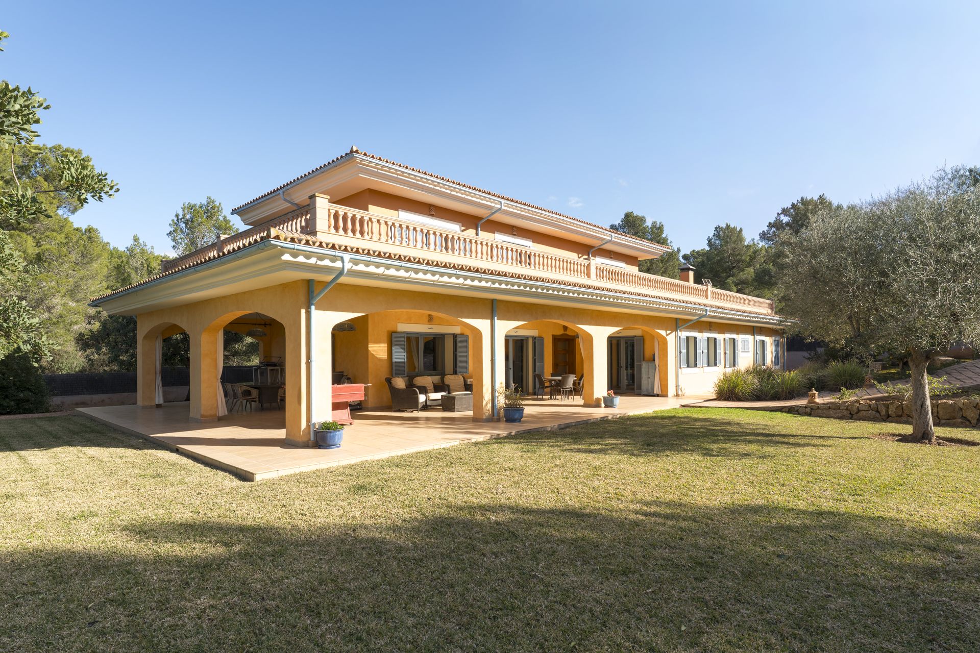 Spacious Mediterranean Villa for Sale in Santa Ponsa