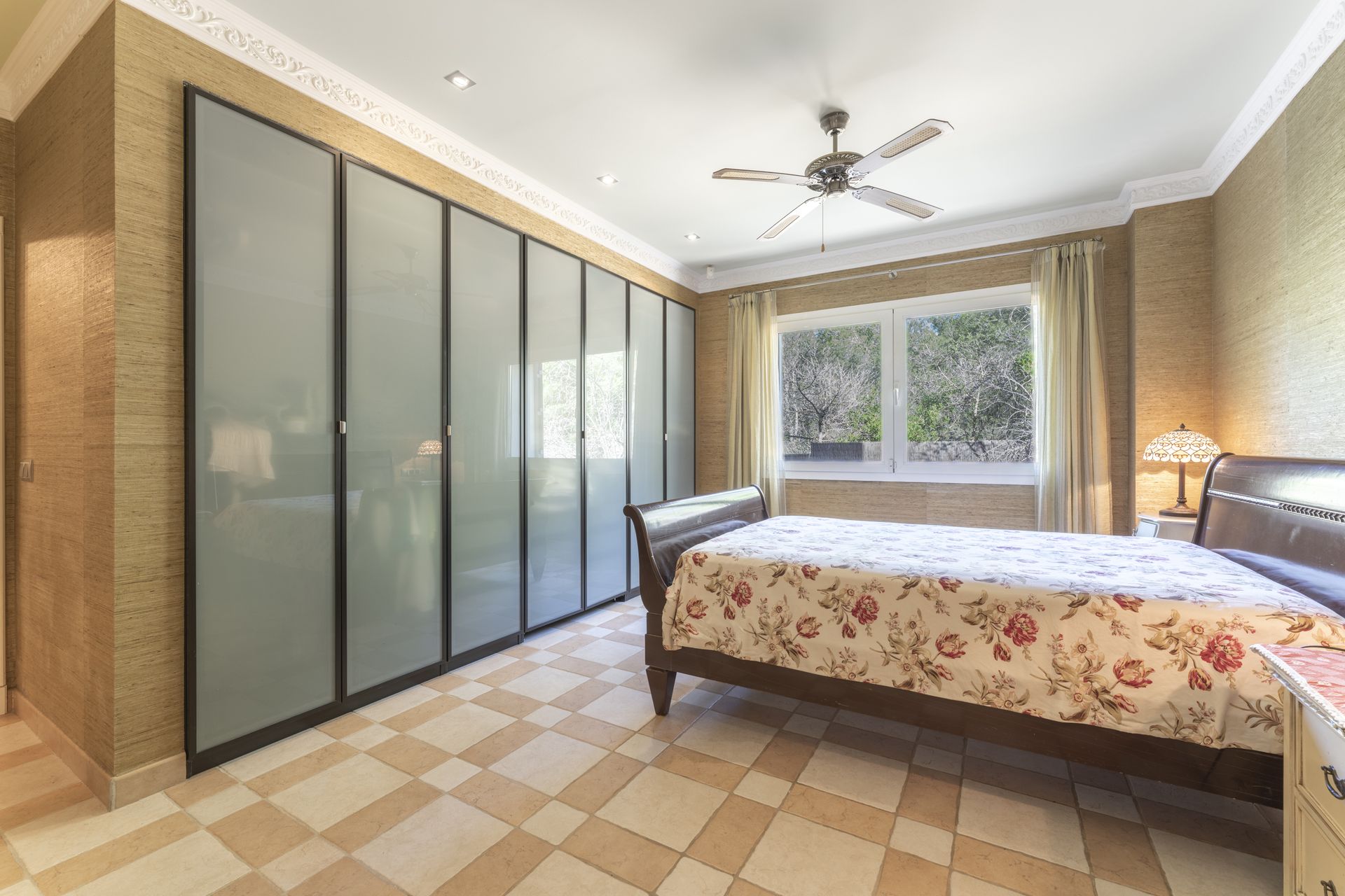 Spacious Mediterranean Villa for Sale in Santa Ponsa