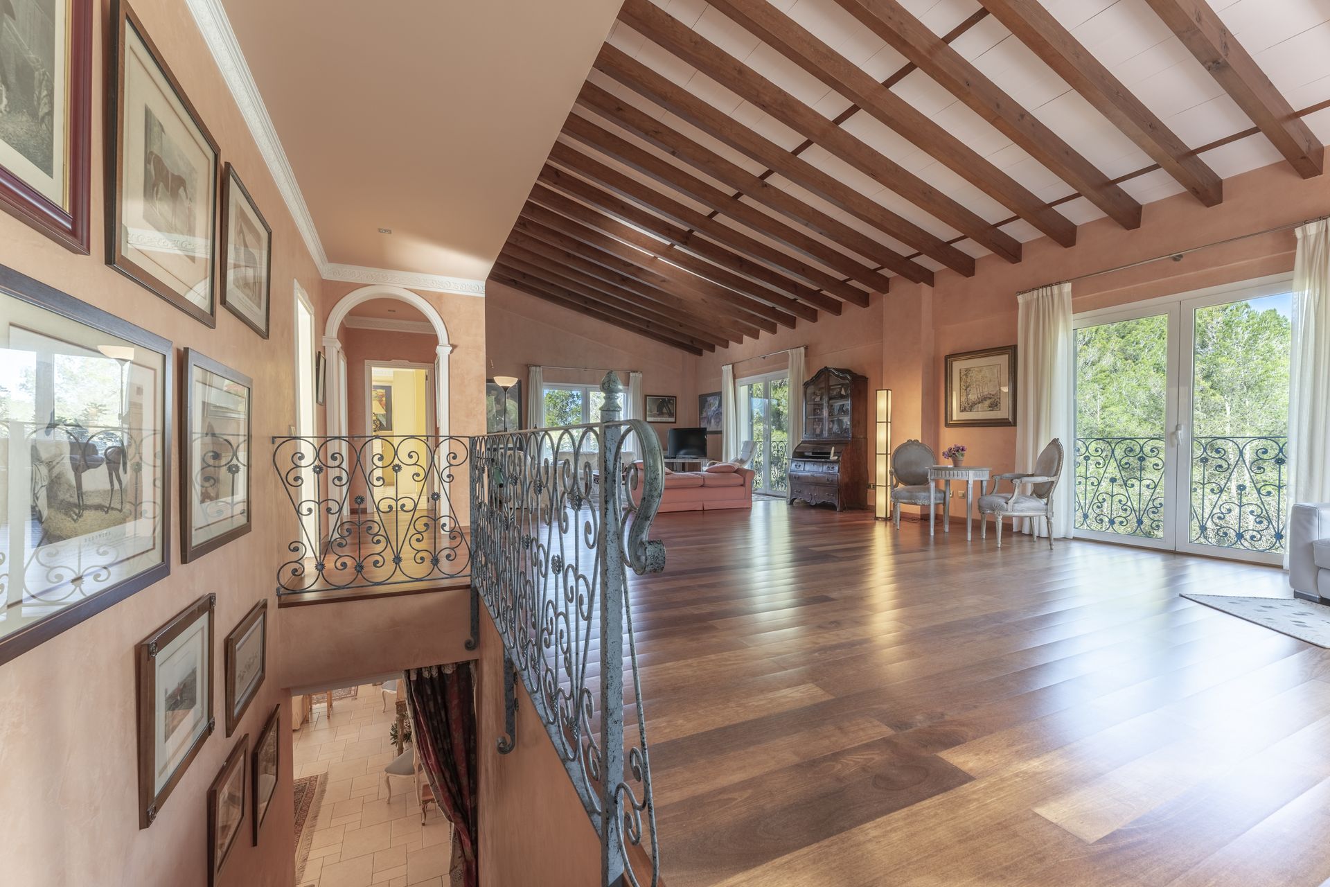 Spacious Mediterranean Villa for Sale in Santa Ponsa