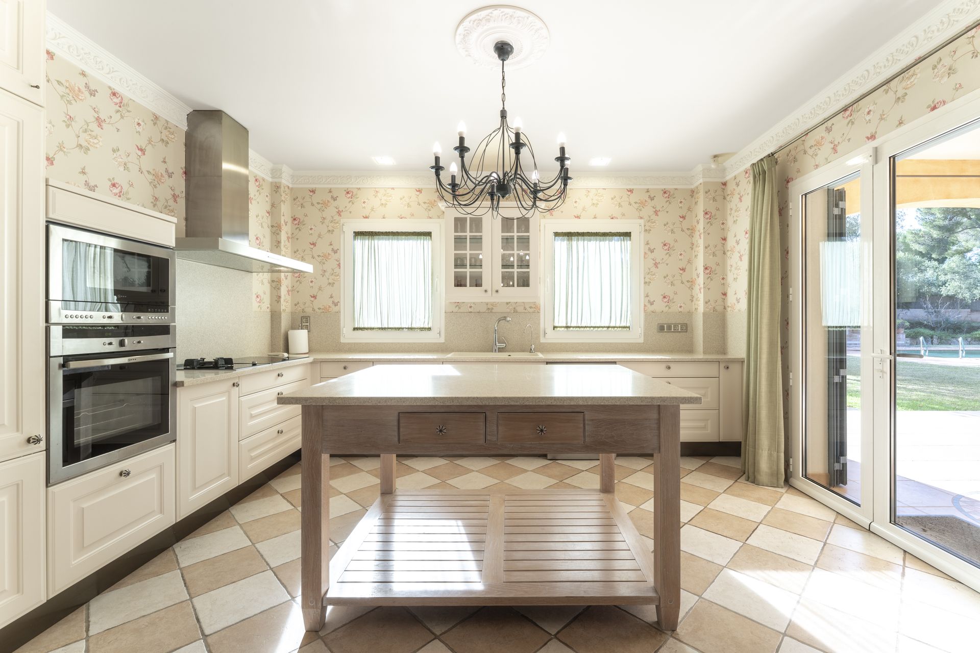 Spacious Mediterranean Villa for Sale in Santa Ponsa