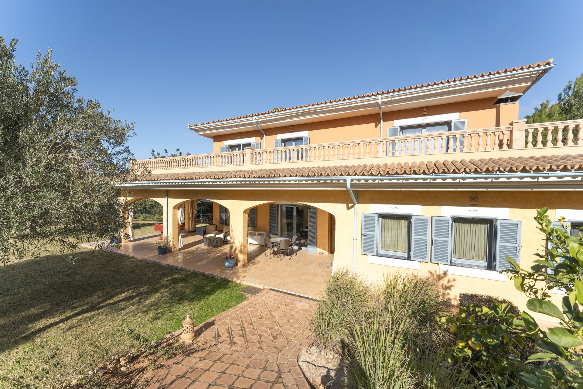 Spacious Mediterranean Villa for Sale in Santa Ponsa