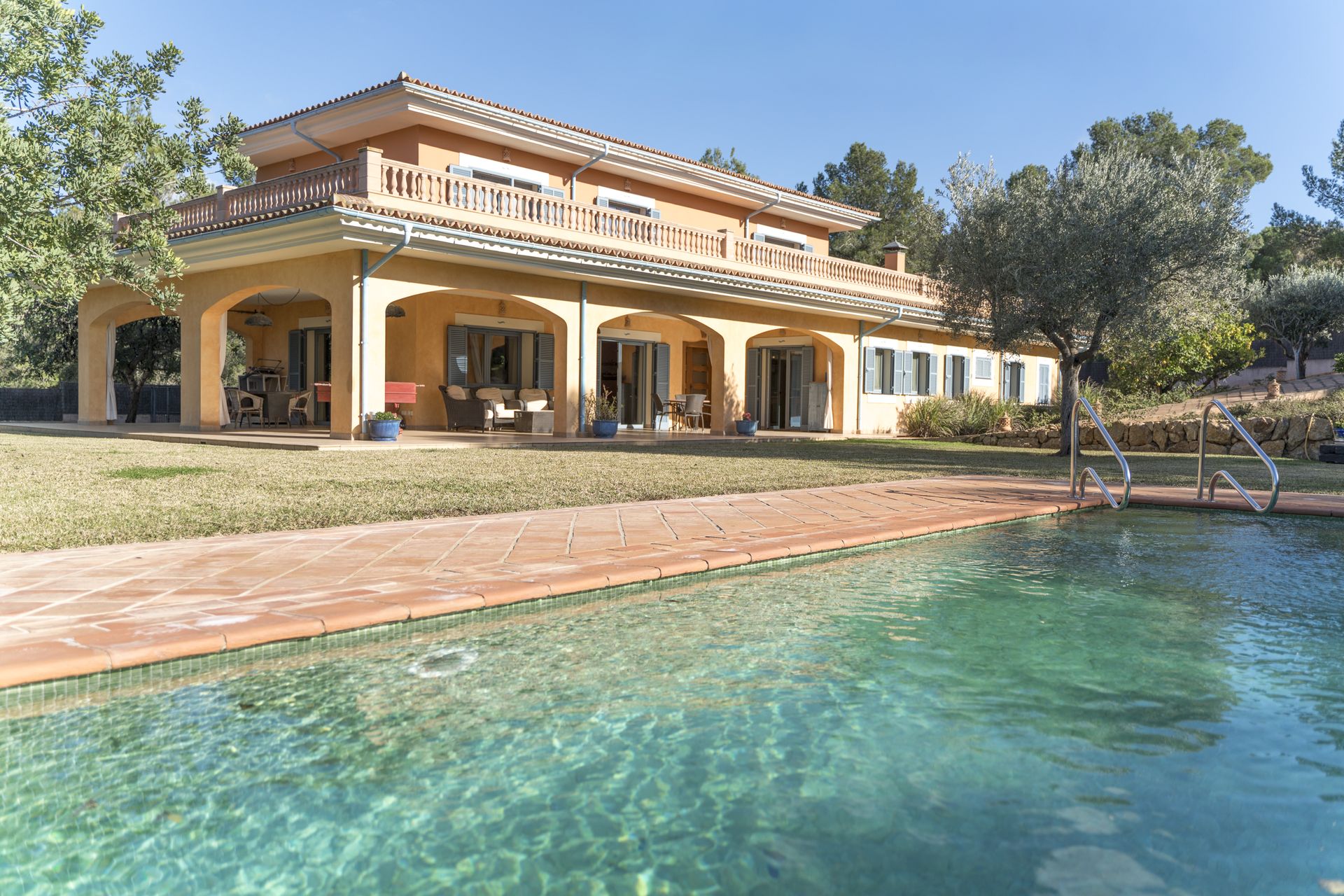 Spacious Mediterranean Villa for Sale in Santa Ponsa
