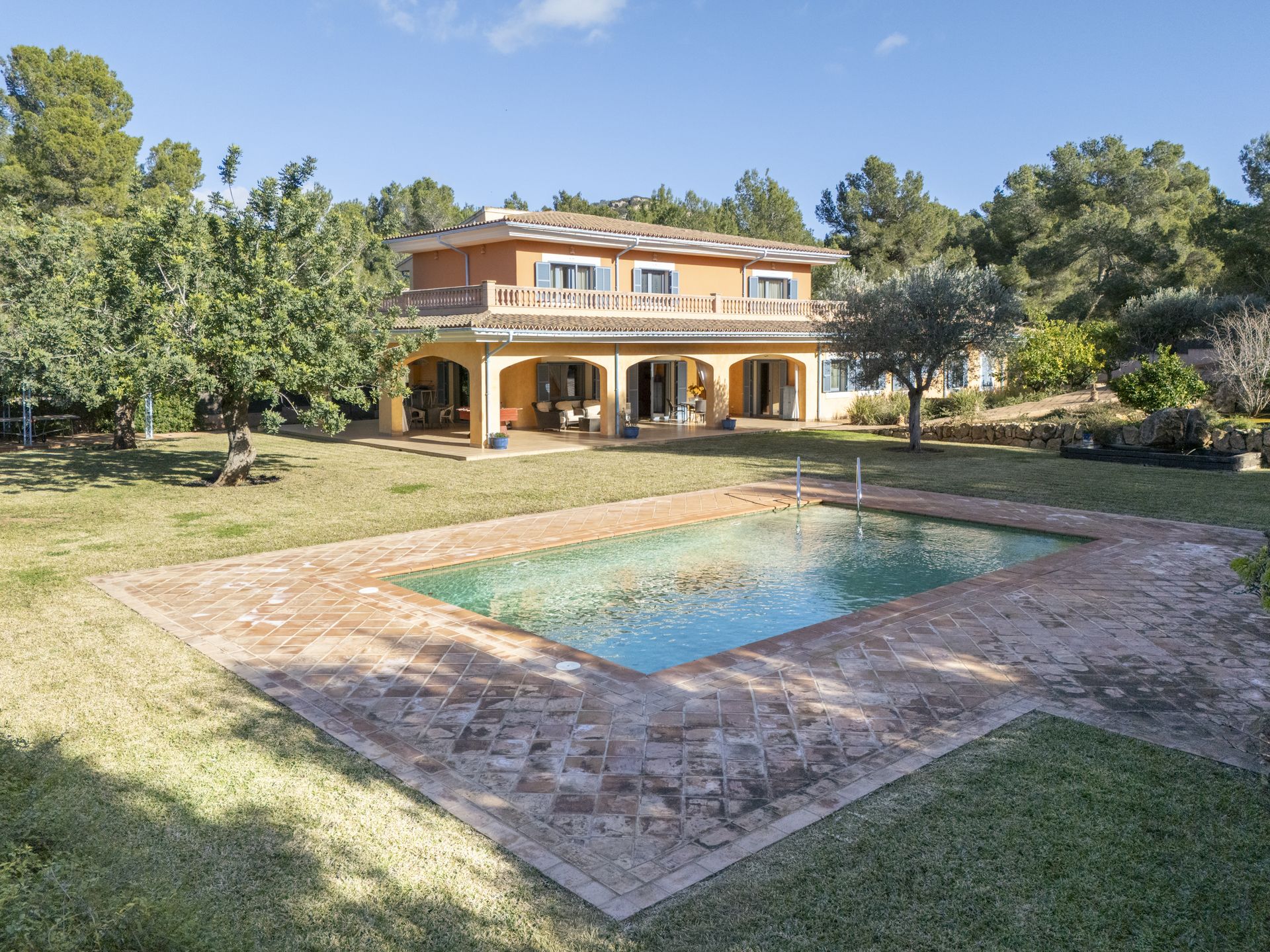 Spacious Mediterranean Villa for Sale in Santa Ponsa