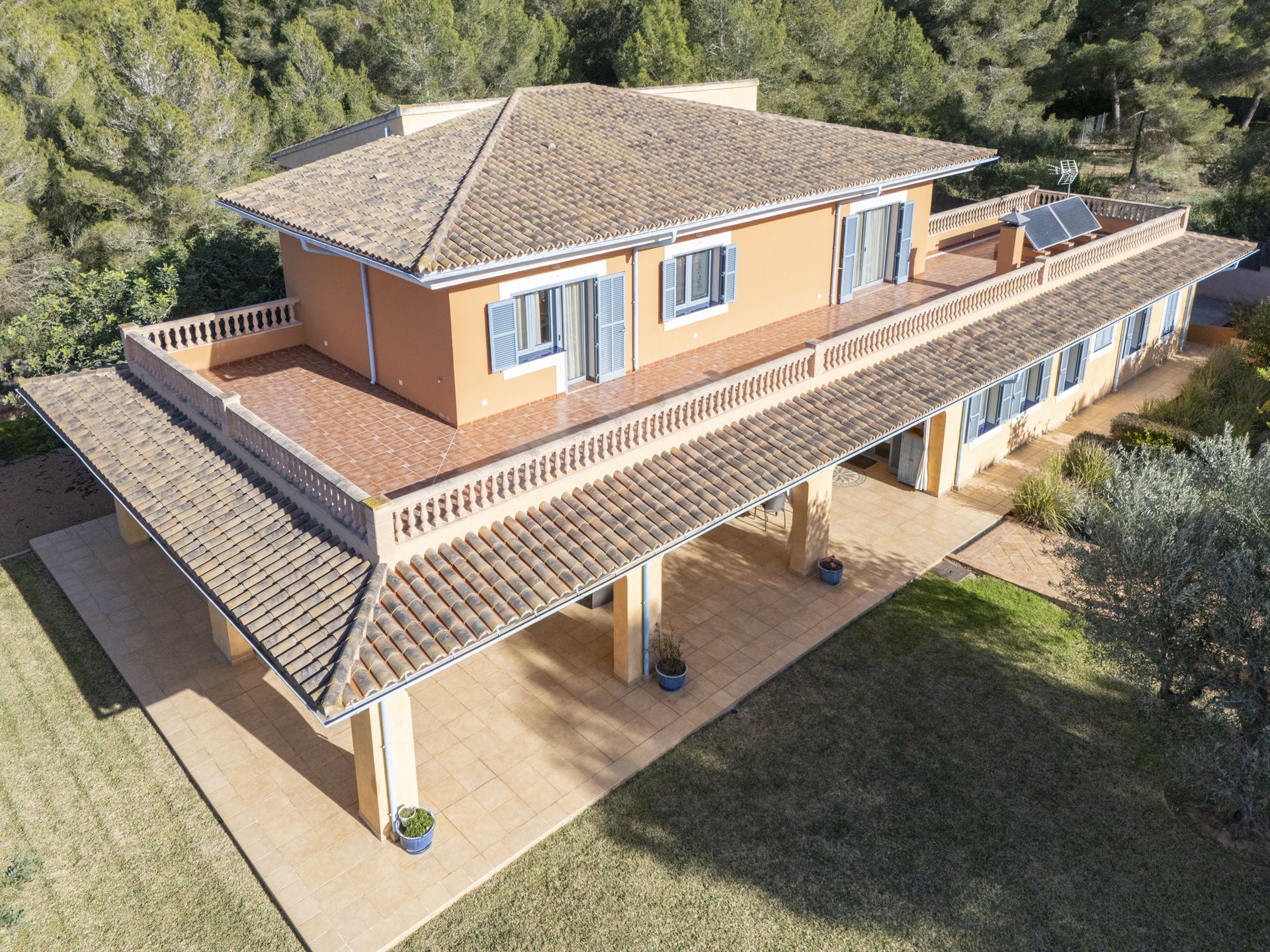 Spacious Mediterranean Villa for Sale in Santa Ponsa