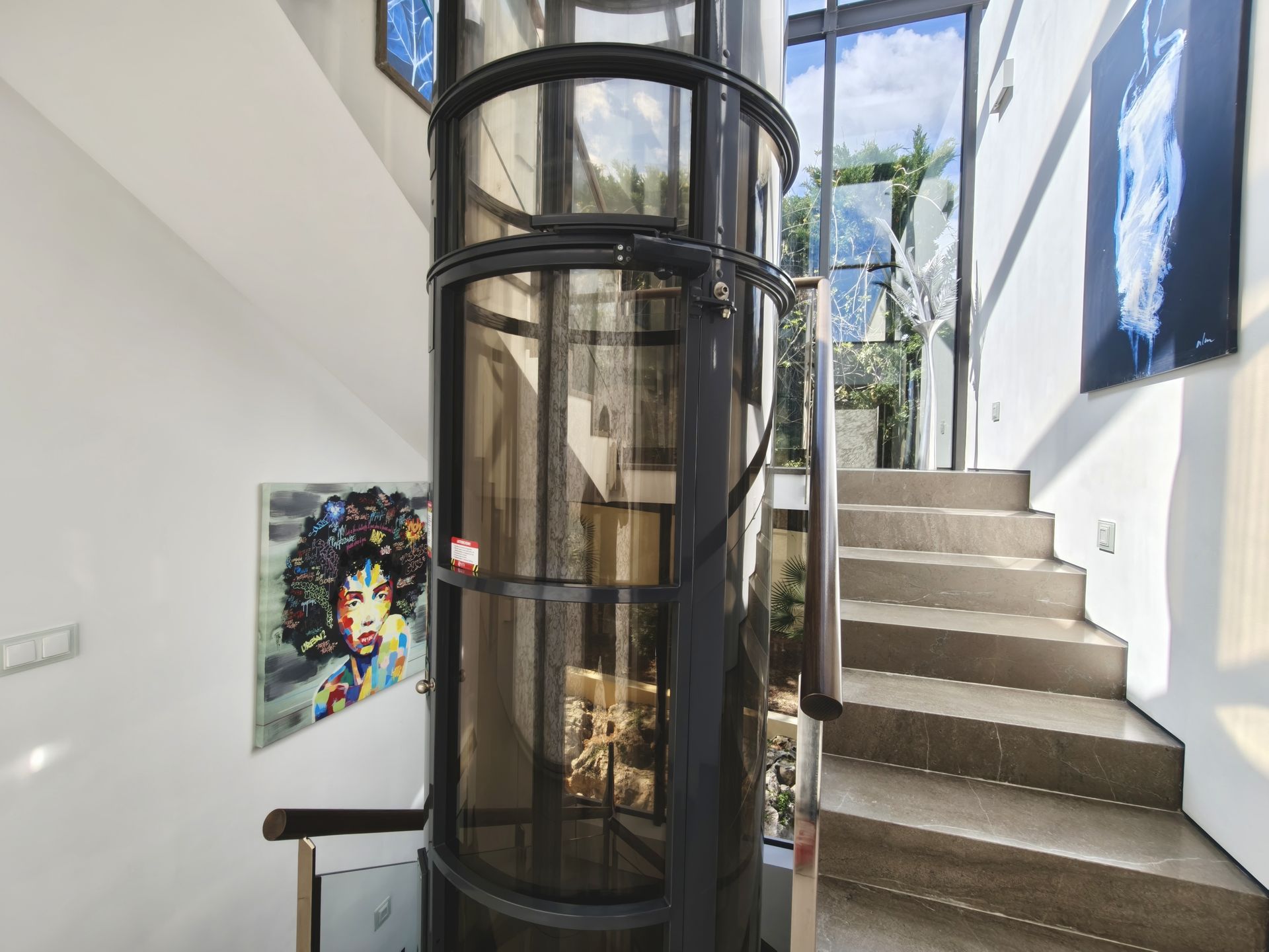 Villa moderna con vistas al mar en venta en Bendinat.