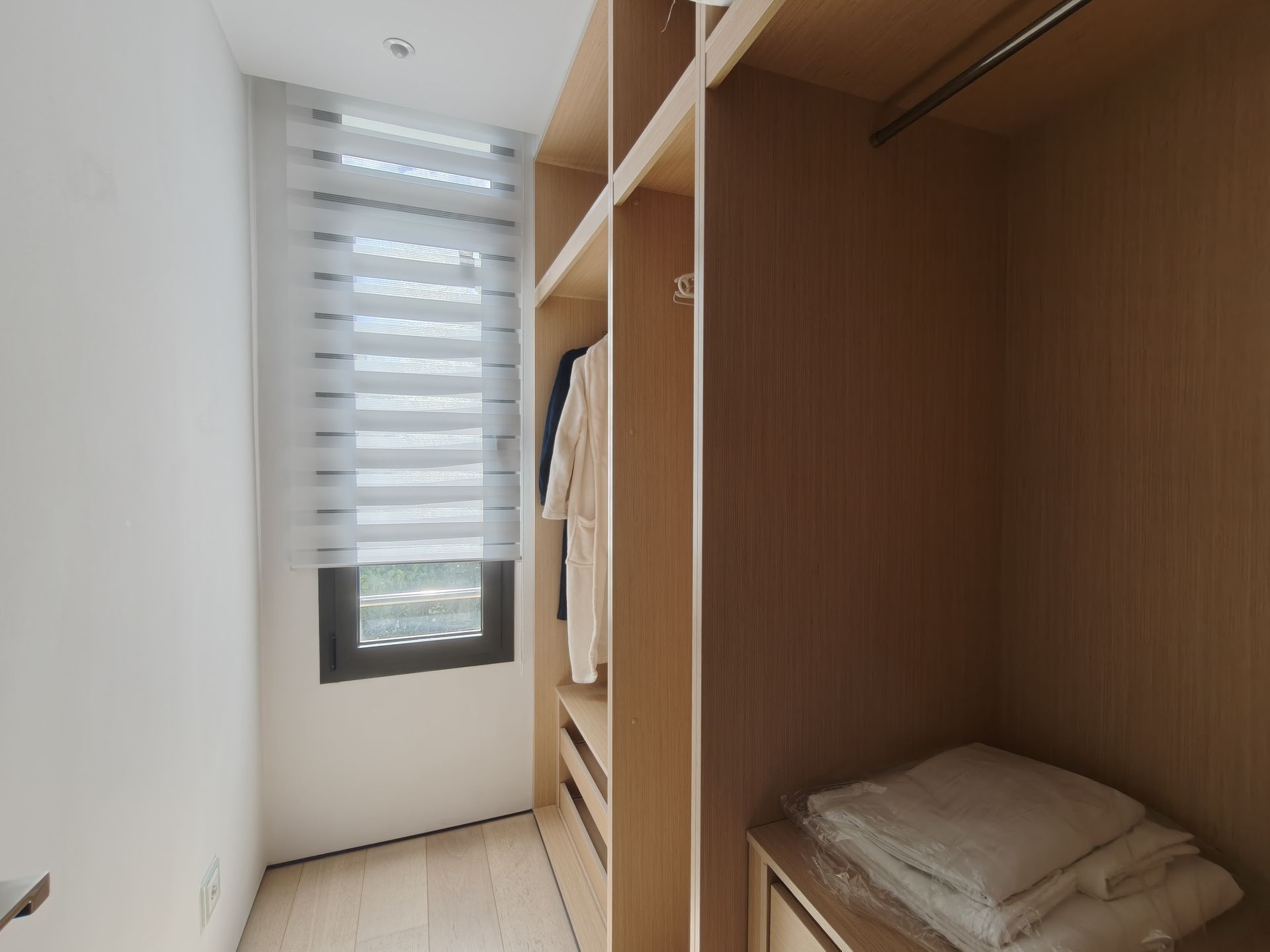 Villa moderna con vistas al mar en venta en Bendinat.