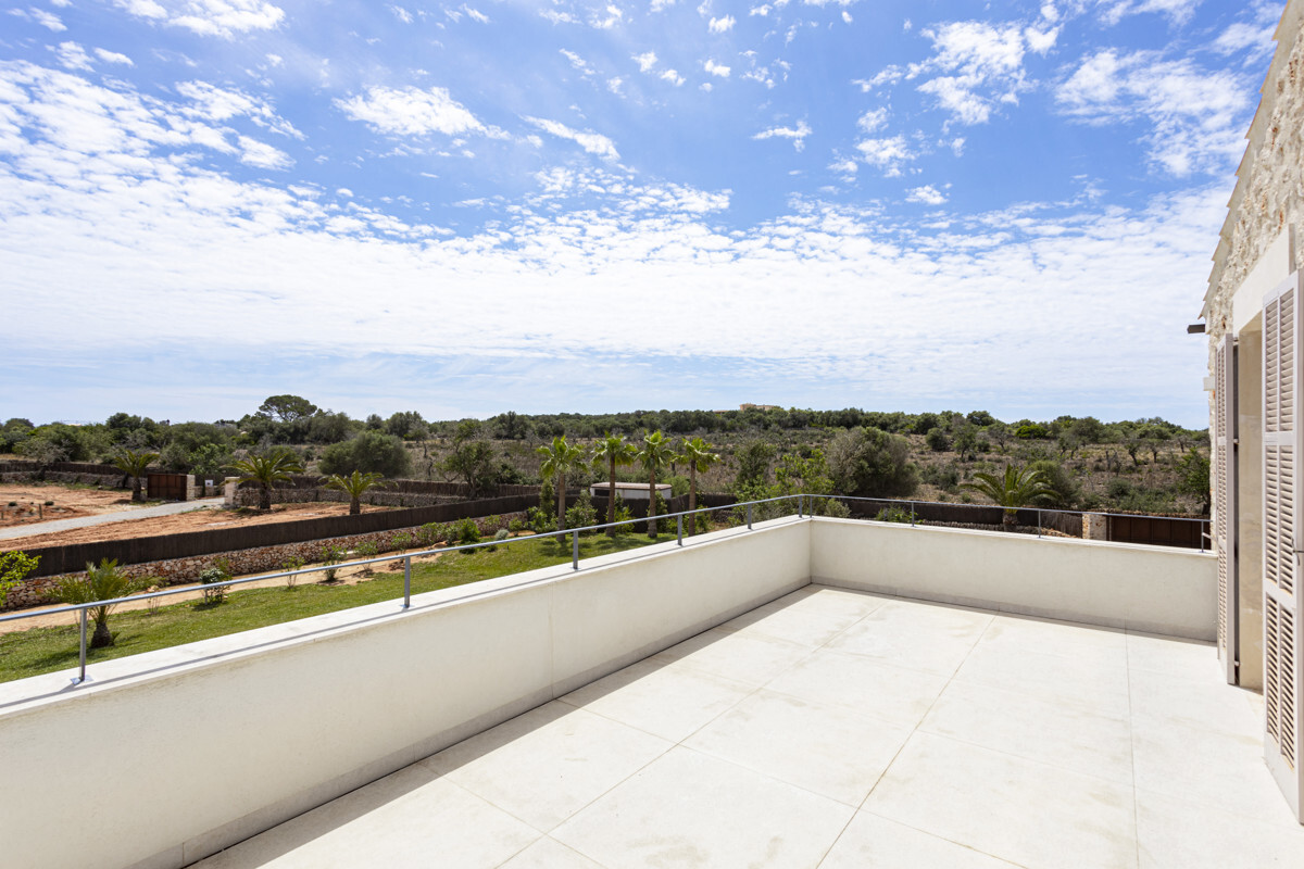 Recently built Finca for Sale in Ses Salines