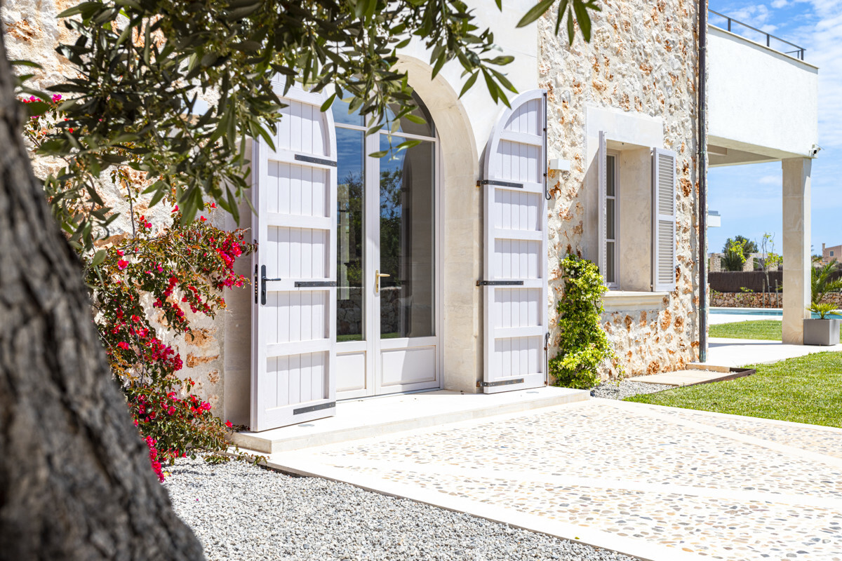 Recently built Finca for Sale in Ses Salines