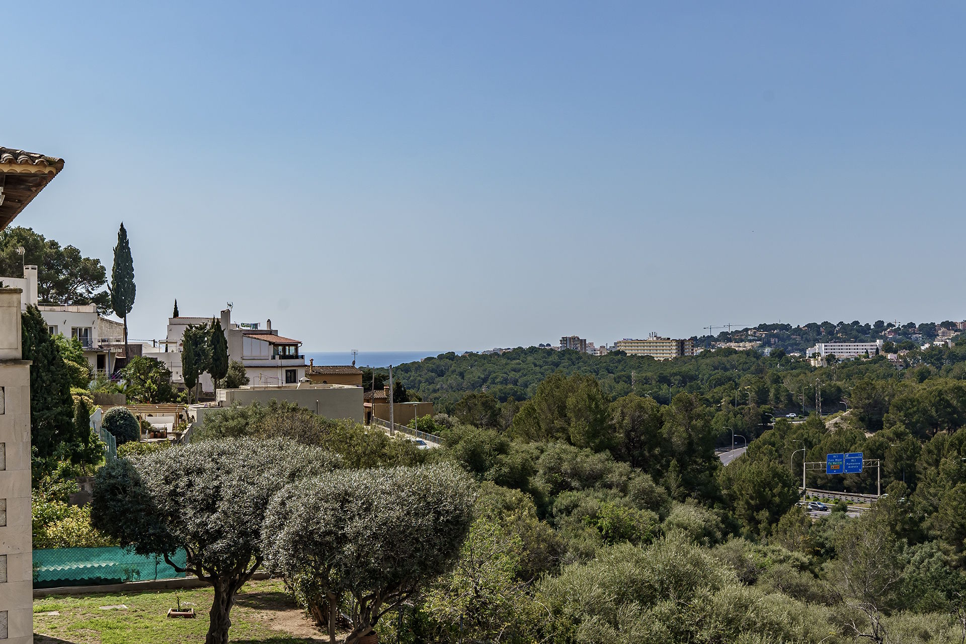 Historic Real Estate with Guest Apartment for Sale in luxury Area of Palma