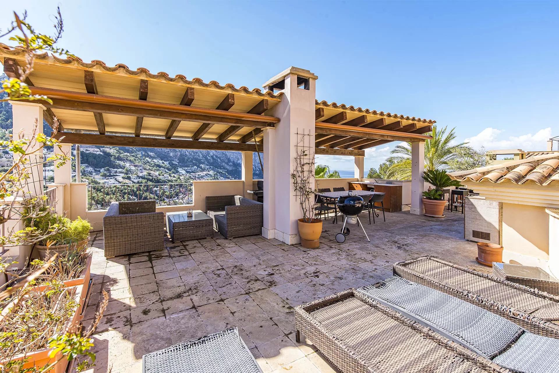 Generous Penthouse for Sale in Port Andratx with Sea Views