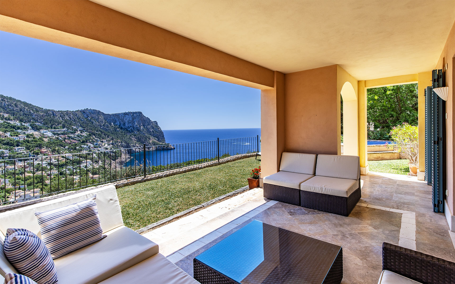 Garden Apartment with Sea View for Sale  in Port Andratx