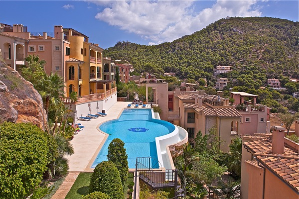 Garden Apartment with Sea View for Sale  in Port Andratx