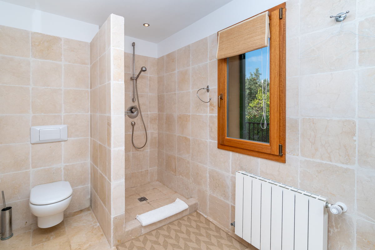 Villa with Sea View for Sale in Calvia