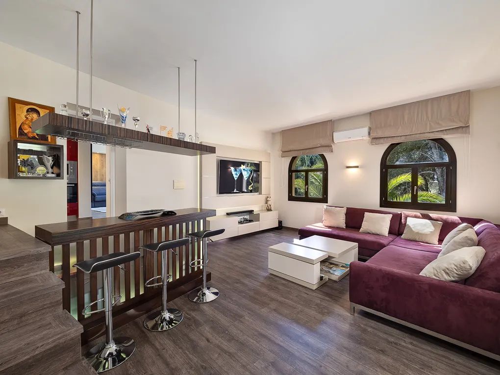 Lovely Villa with Sea View for Sale in Es Camp de Mar