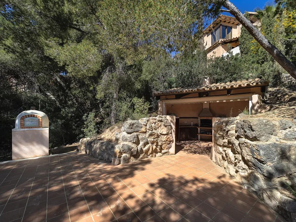 Lovely Villa with Sea View for Sale in Es Camp de Mar