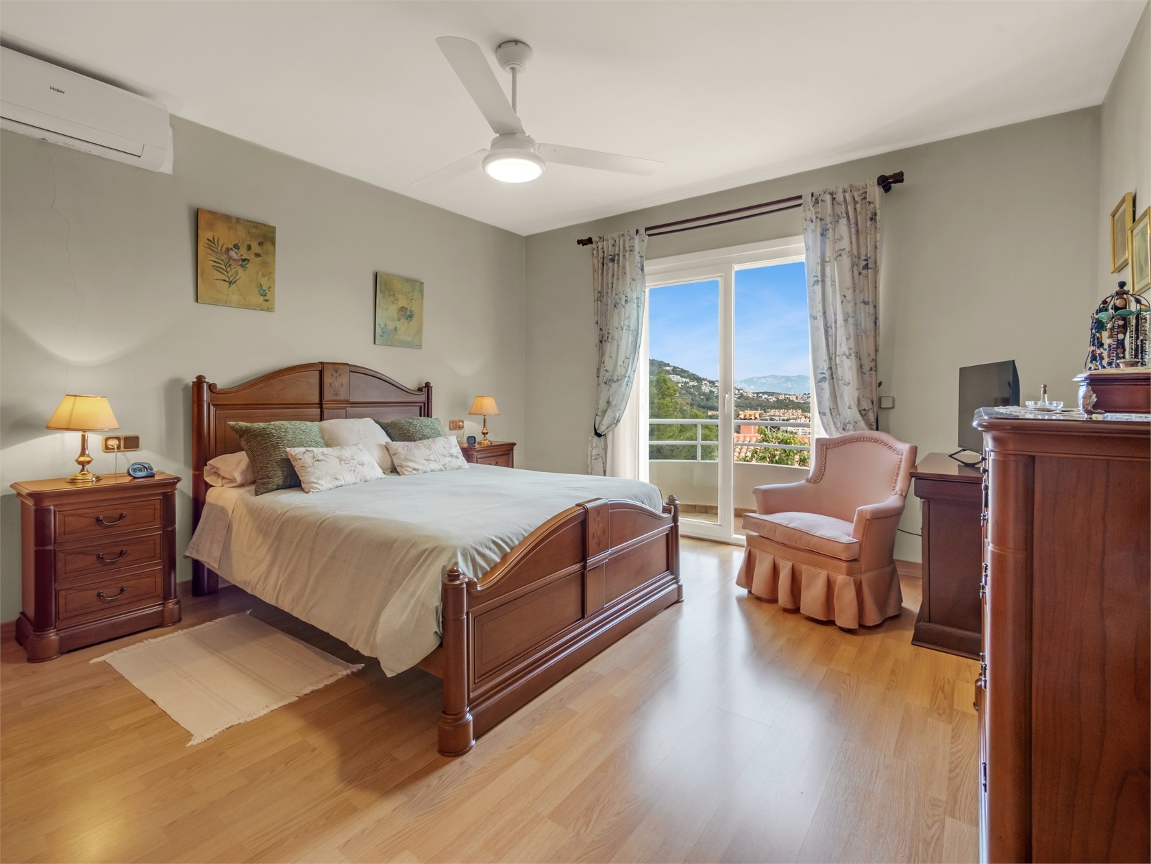 Mediterranean Villa for Sale in luxury Area of Cas Catala