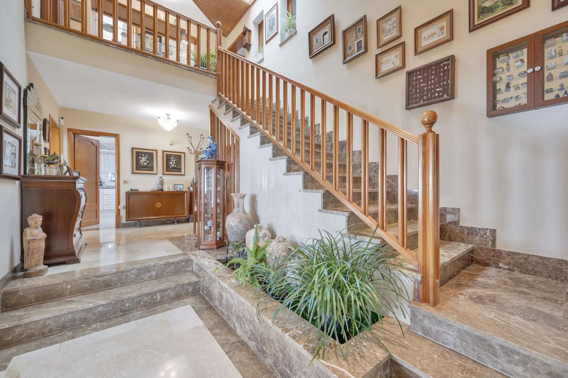 Mediterranean Villa for Sale in luxury Area of Cas Catala