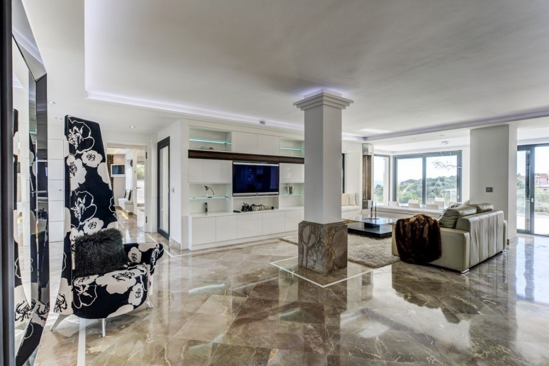 Mallorca Luxury Villa for Sale with Sea Views in Bendinat