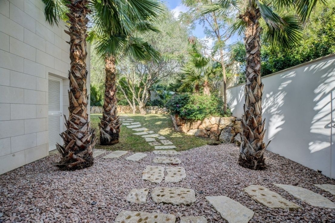 Mallorca Luxury Villa for Sale with Sea Views in Bendinat