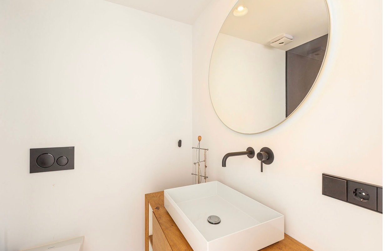 Refurbished Apartment for Sale in Portals with Sea Views